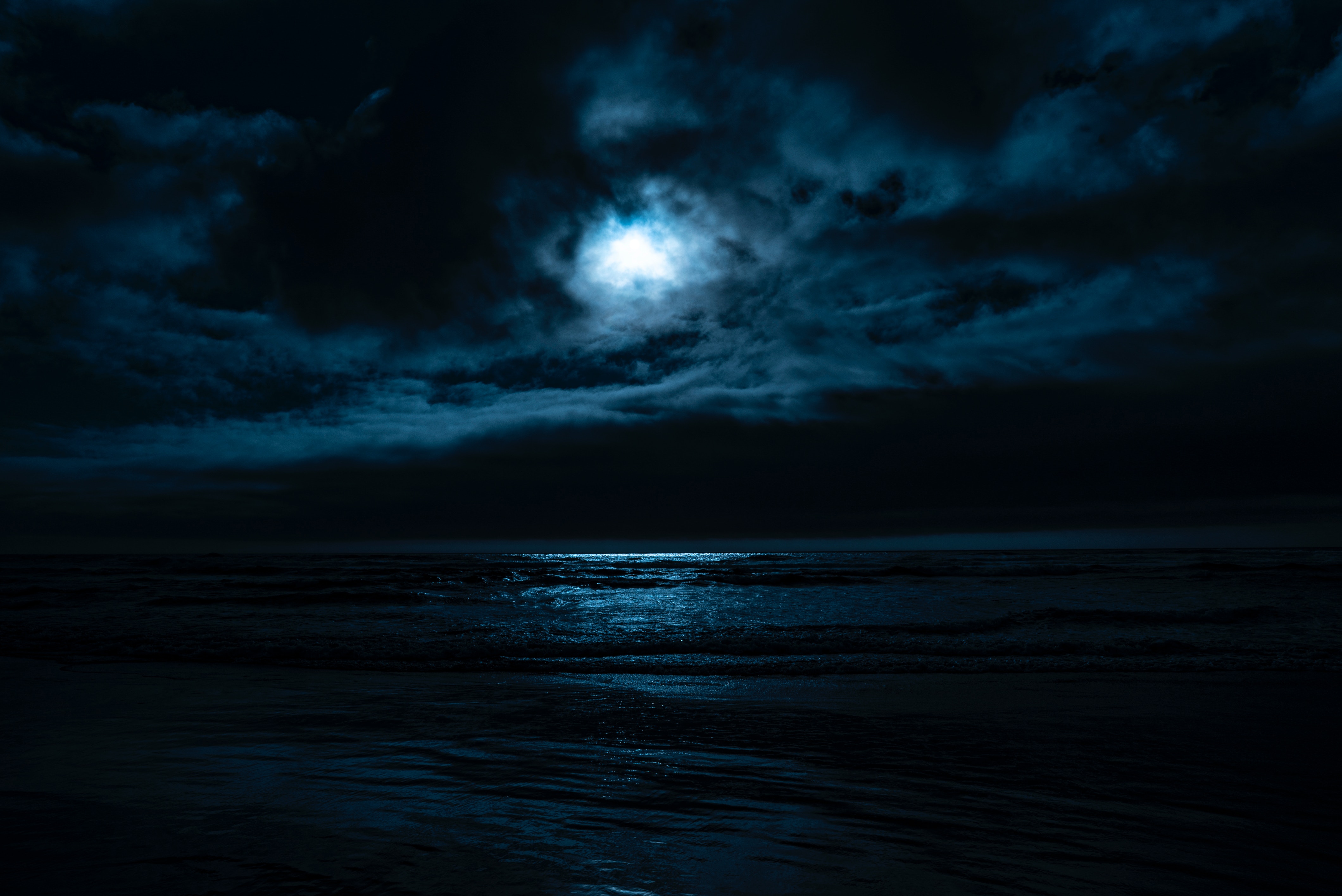 80417 Salvapantallas y fondos de pantalla Luna en tu teléfono. Descarga imágenes de oscuro, mar, horizonte, noche gratis