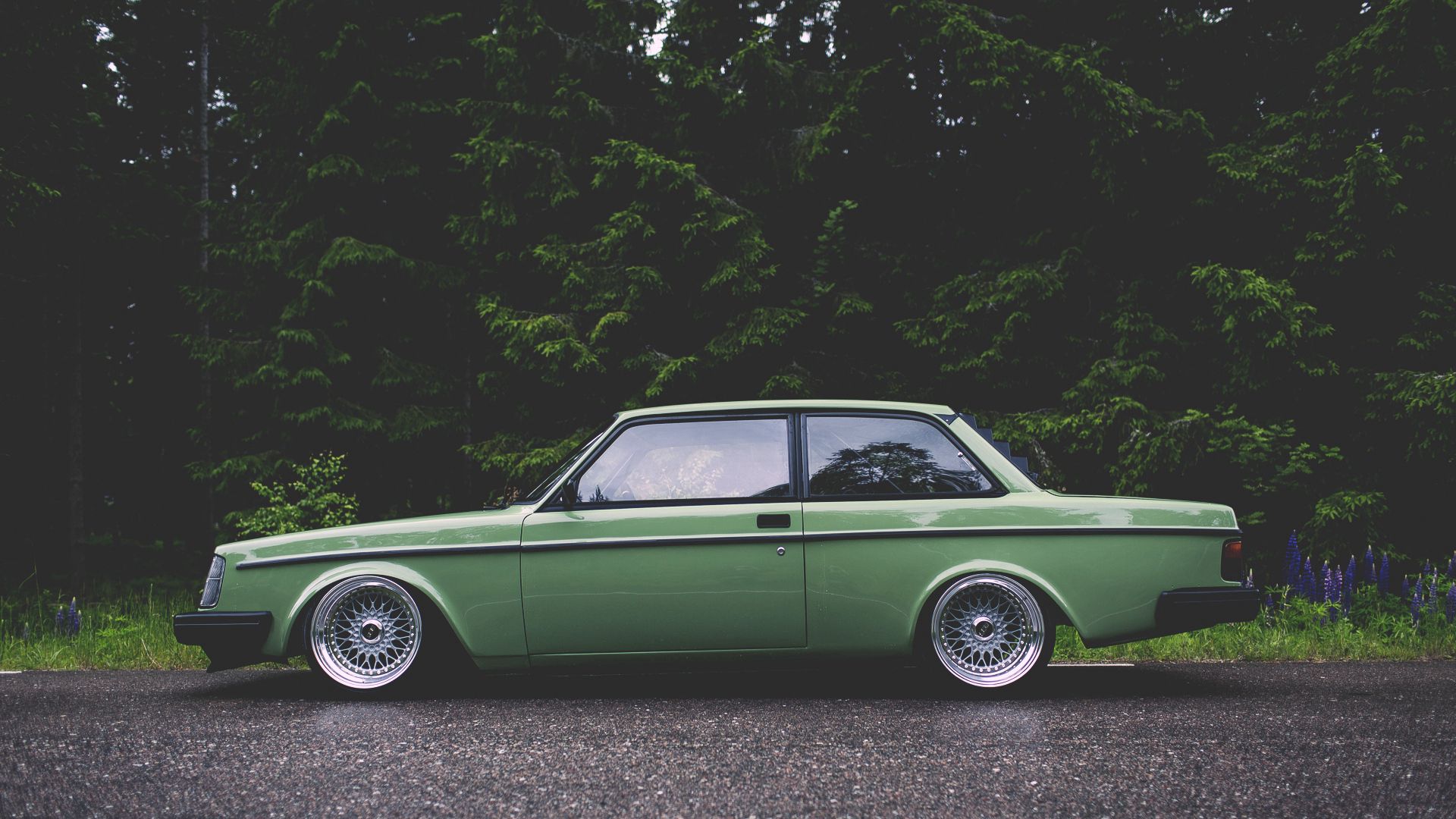 iPhone Wallpapers green, cars, volvo 242, side view Volvo