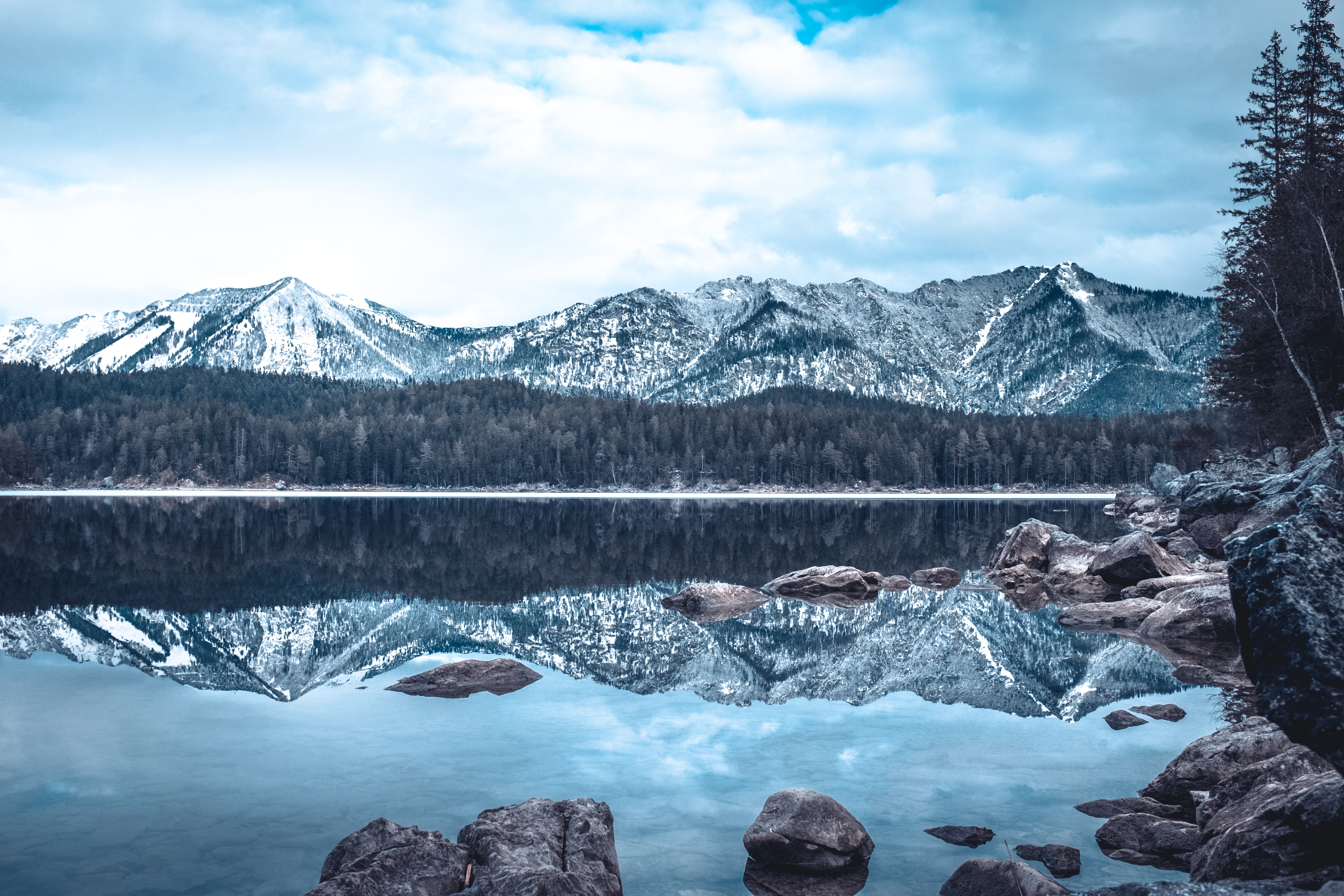お使いの携帯電話の155906スクリーンセーバーと壁紙湖。 山脈, 自然, 冬, 反射の写真を無料でダウンロード