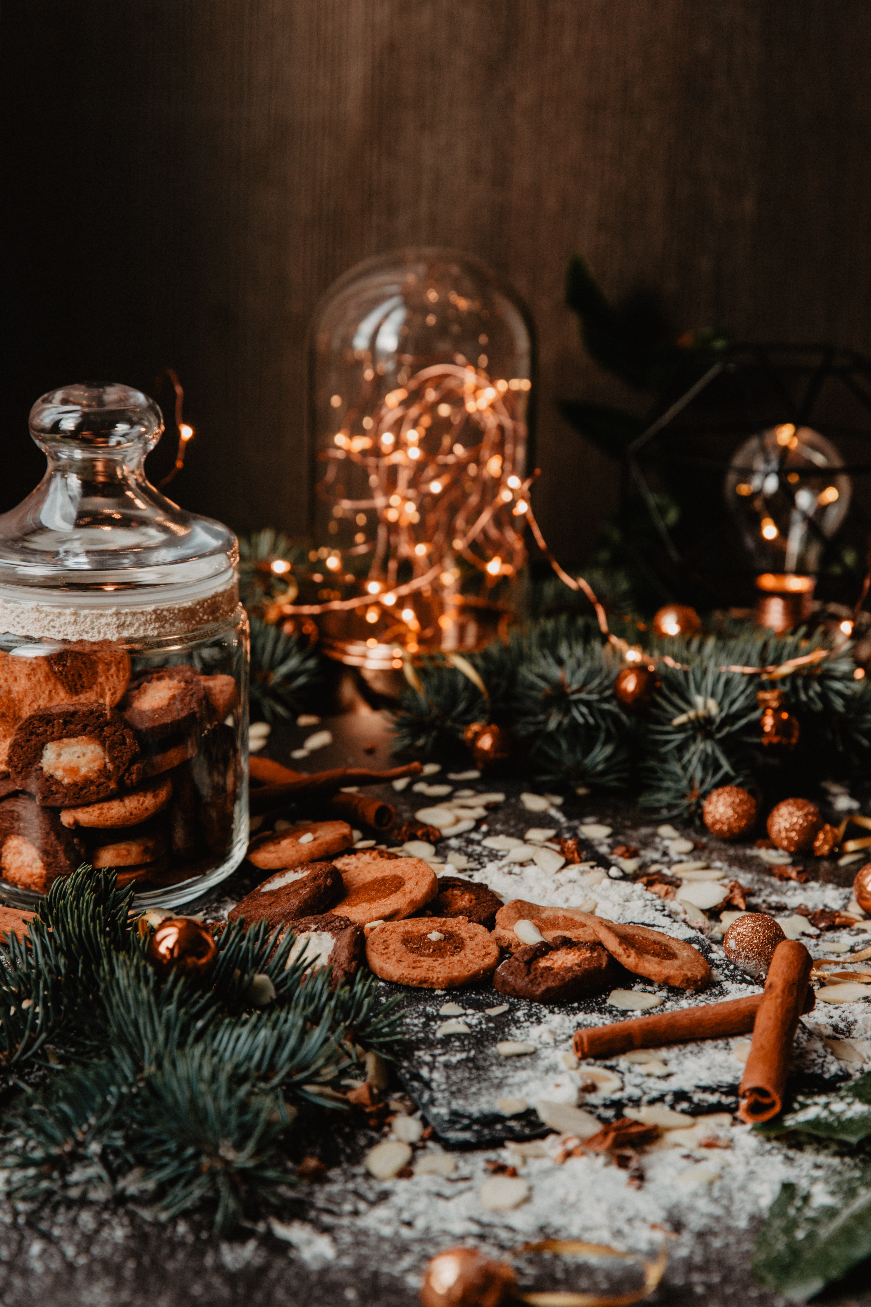 133775 download wallpaper holidays, cookies, holiday, branches, garland, spice, spices screensavers and pictures for free