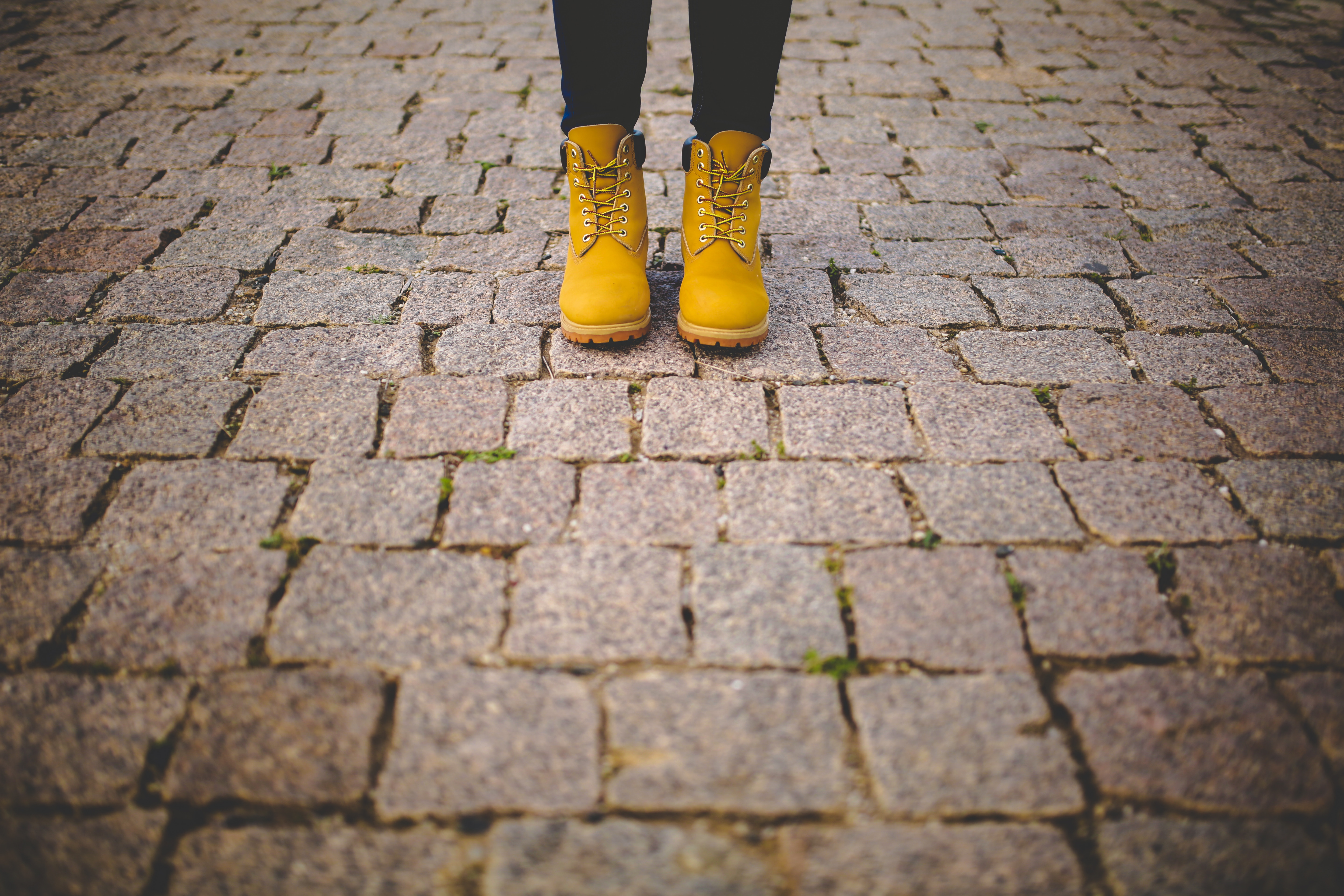 Phone Background Full HD shoes, boots, footwear, minimalism