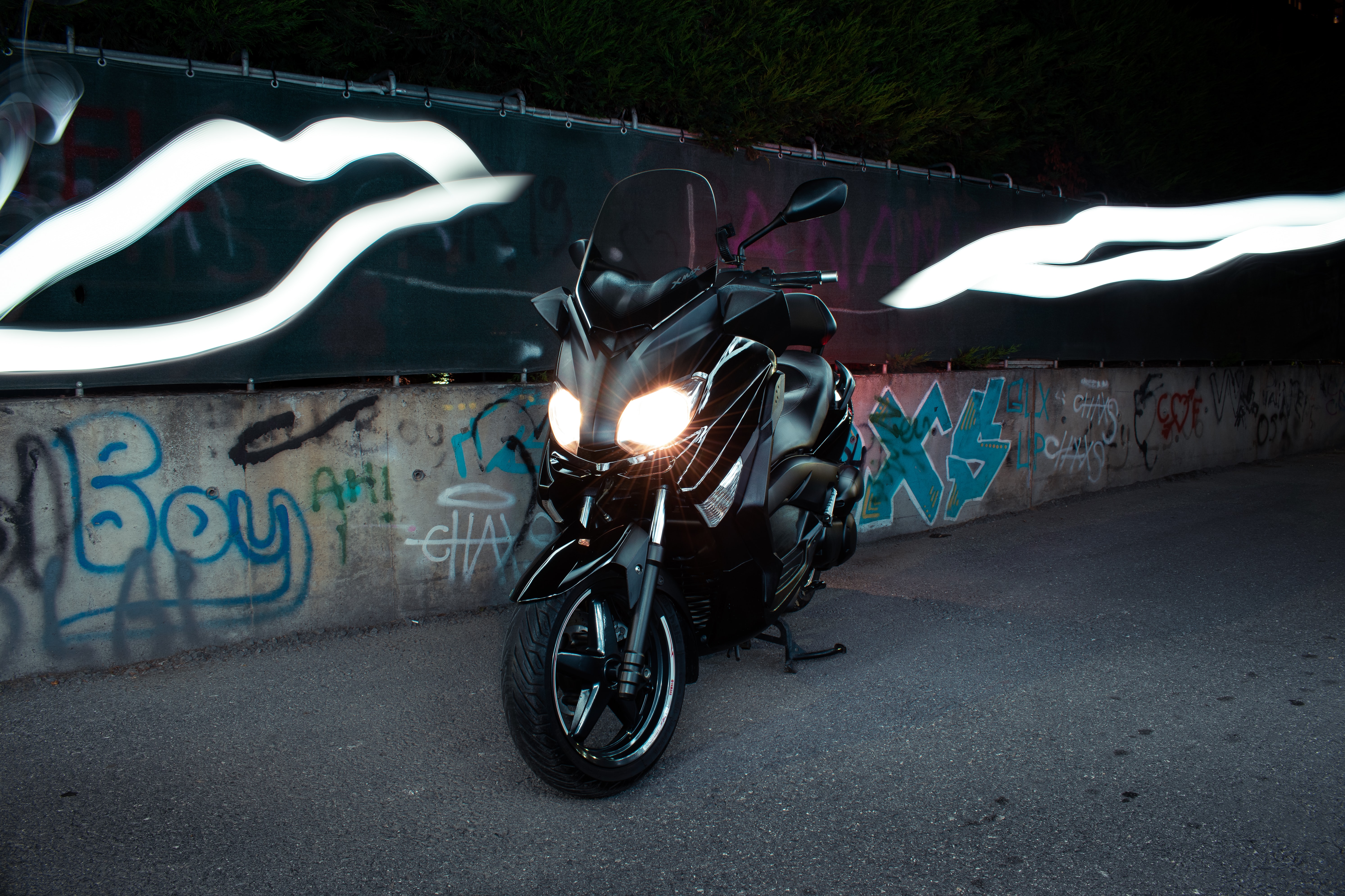 Latest Mobile Wallpaper headlights, motorcycles, black, glow