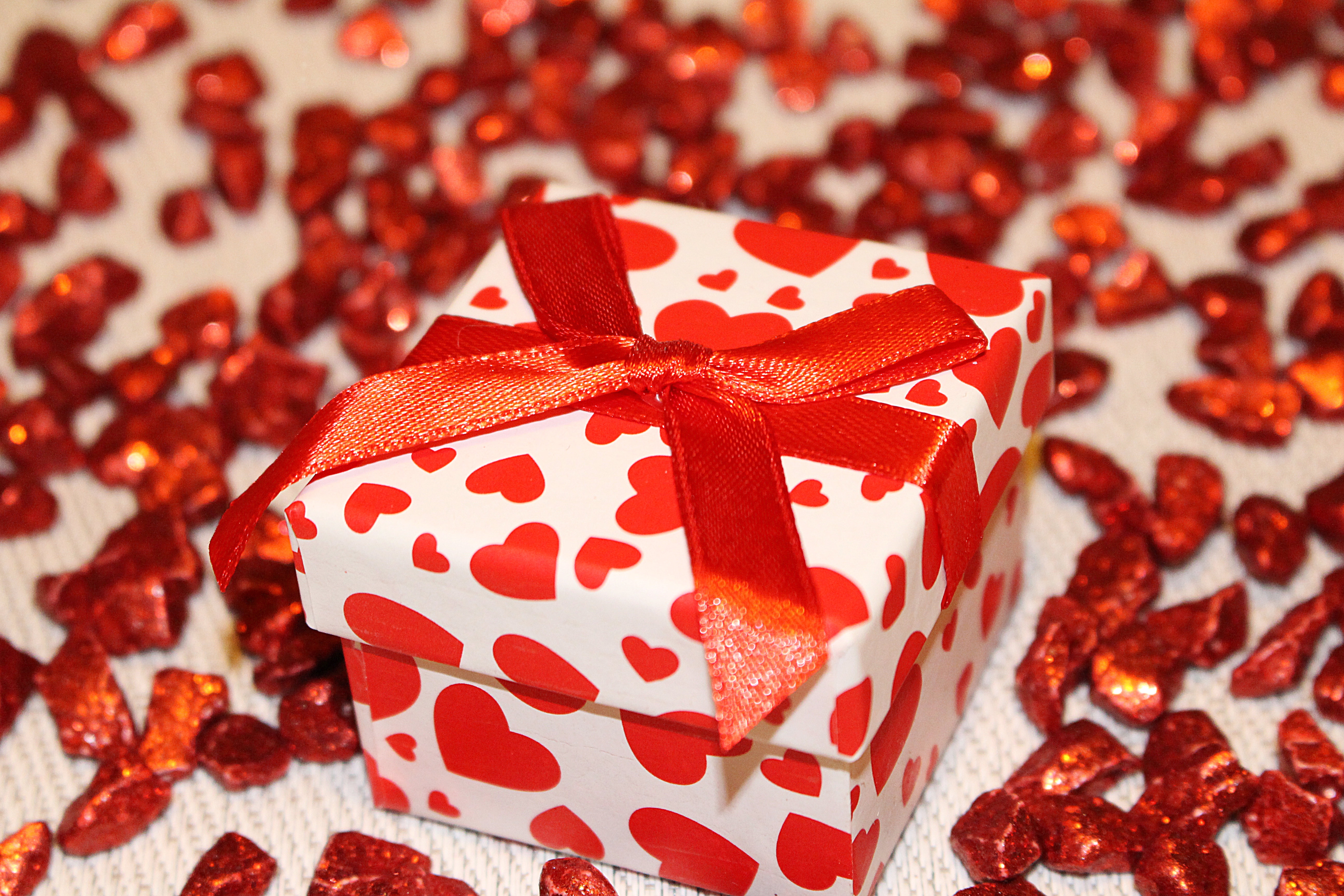 56564 download wallpaper holidays, box, present, gift, tape, heart screensavers and pictures for free