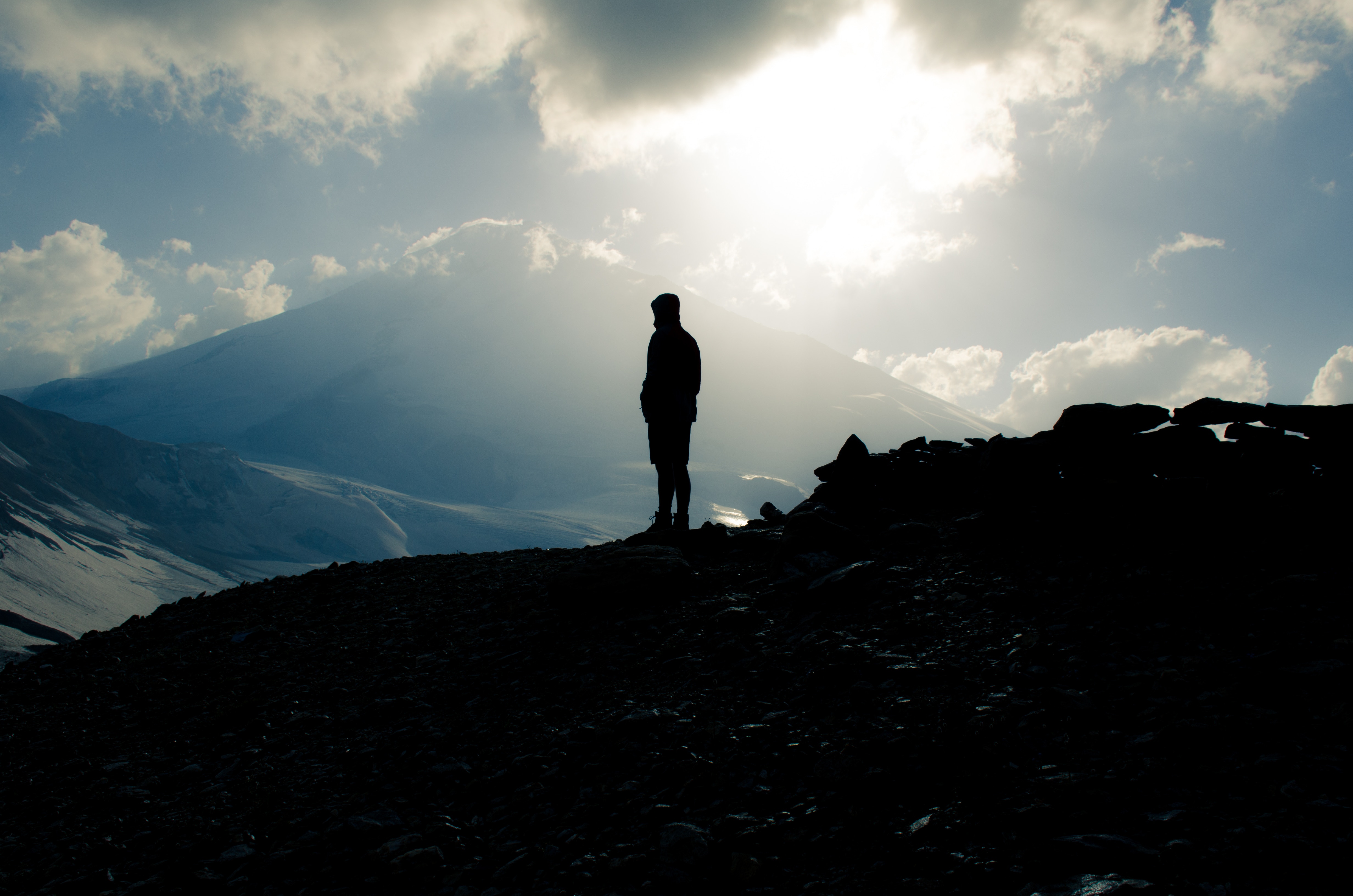 loneliness, nature, mountain, silhouette, russia, mount elbrus, mountain elbrus Phone Background