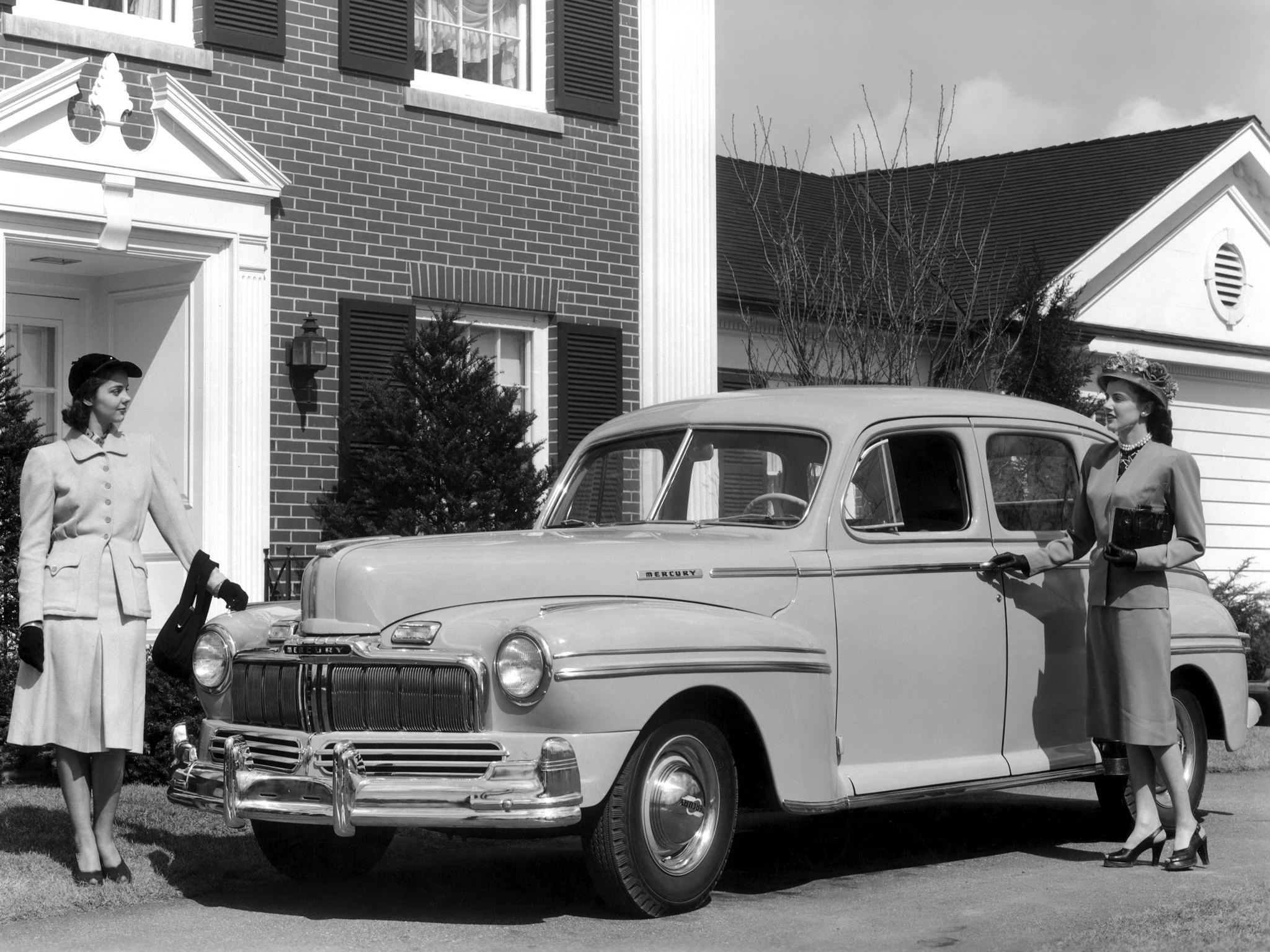 vehicles, vintage, mercury (car company), 1947 mercury eight town sedan, mercury, black & white, old, car