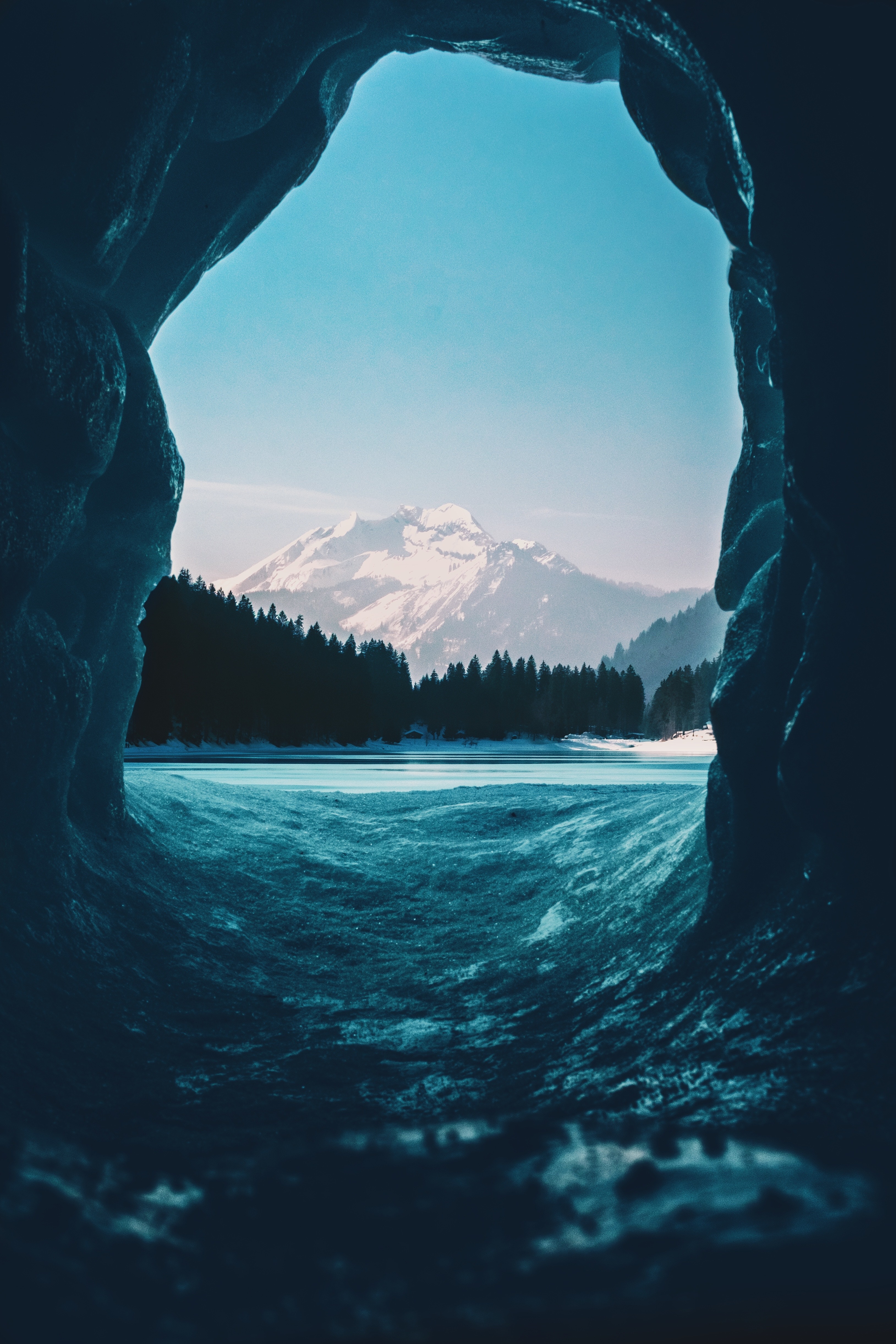 71705 Hintergrundbild herunterladen natur, eis, schnee, frankreich, höhle, von innen, morzine - Bildschirmschoner und Bilder kostenlos