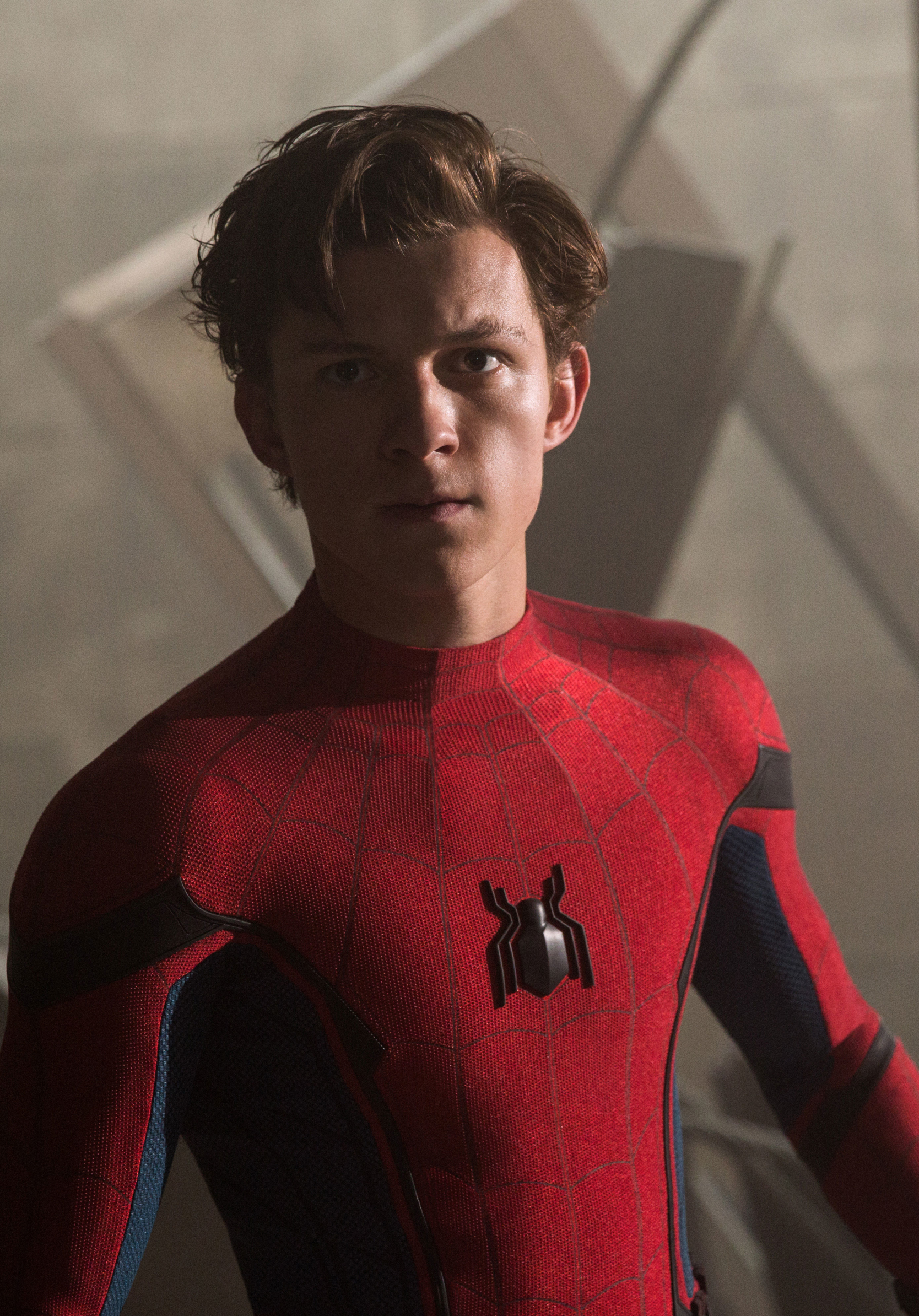 Том холланд в костюме человека паука