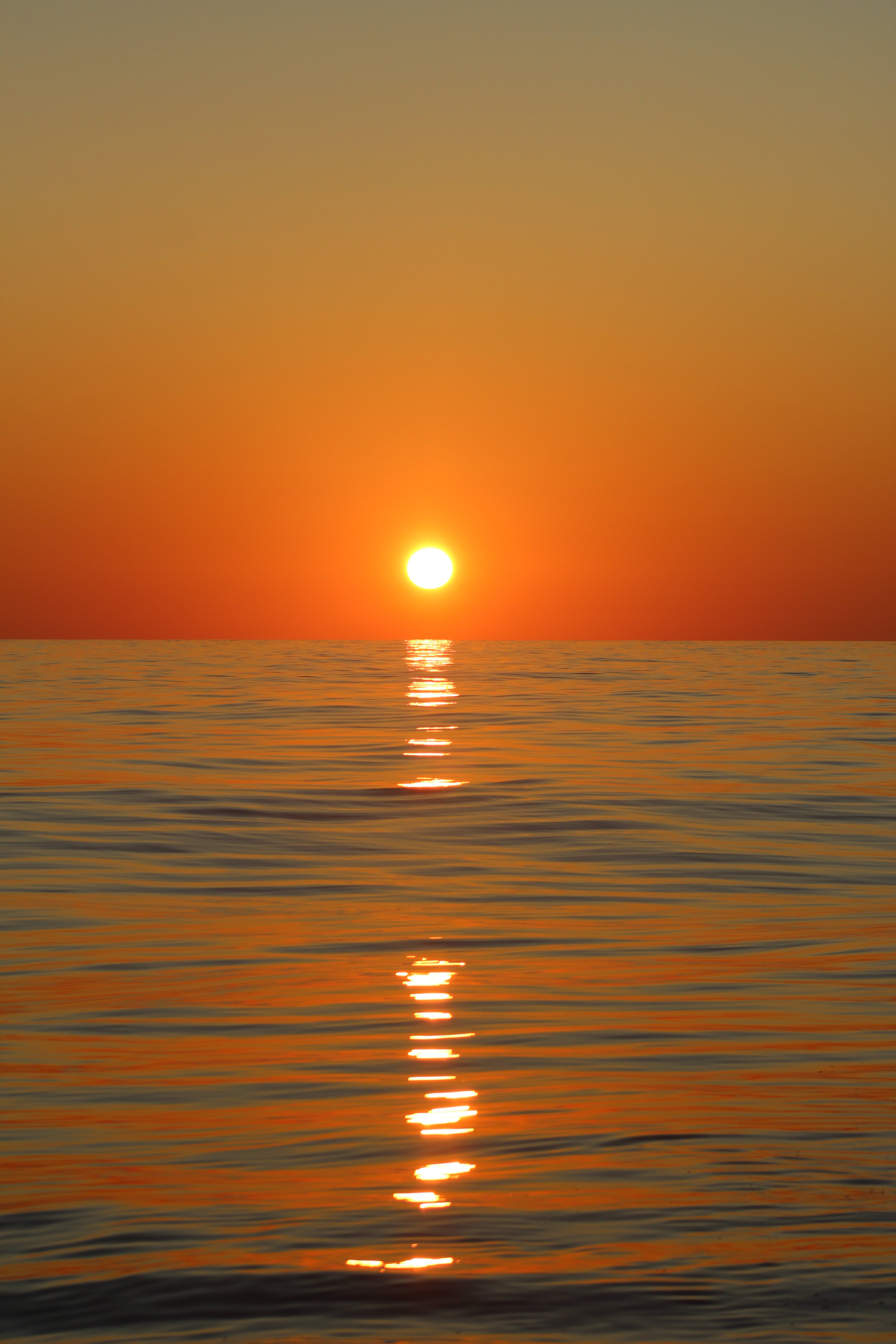 glare, nature, sunset, sun, waves, horizon 1080p
