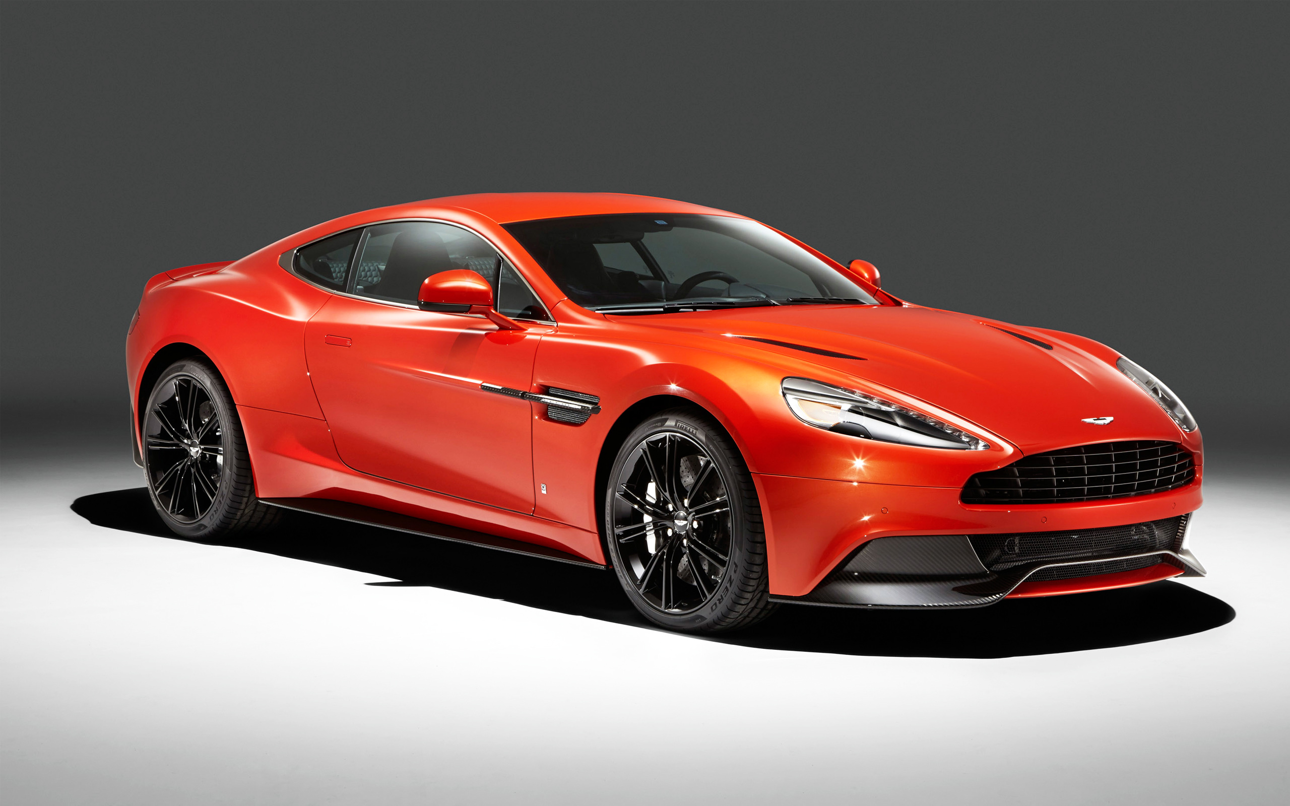 Aston Martin Vanquish q