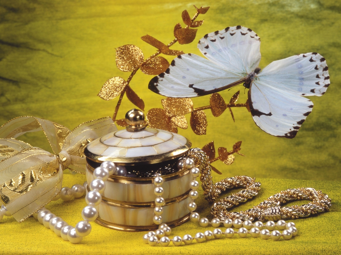 Images & Pictures yellow, jewelry Objects