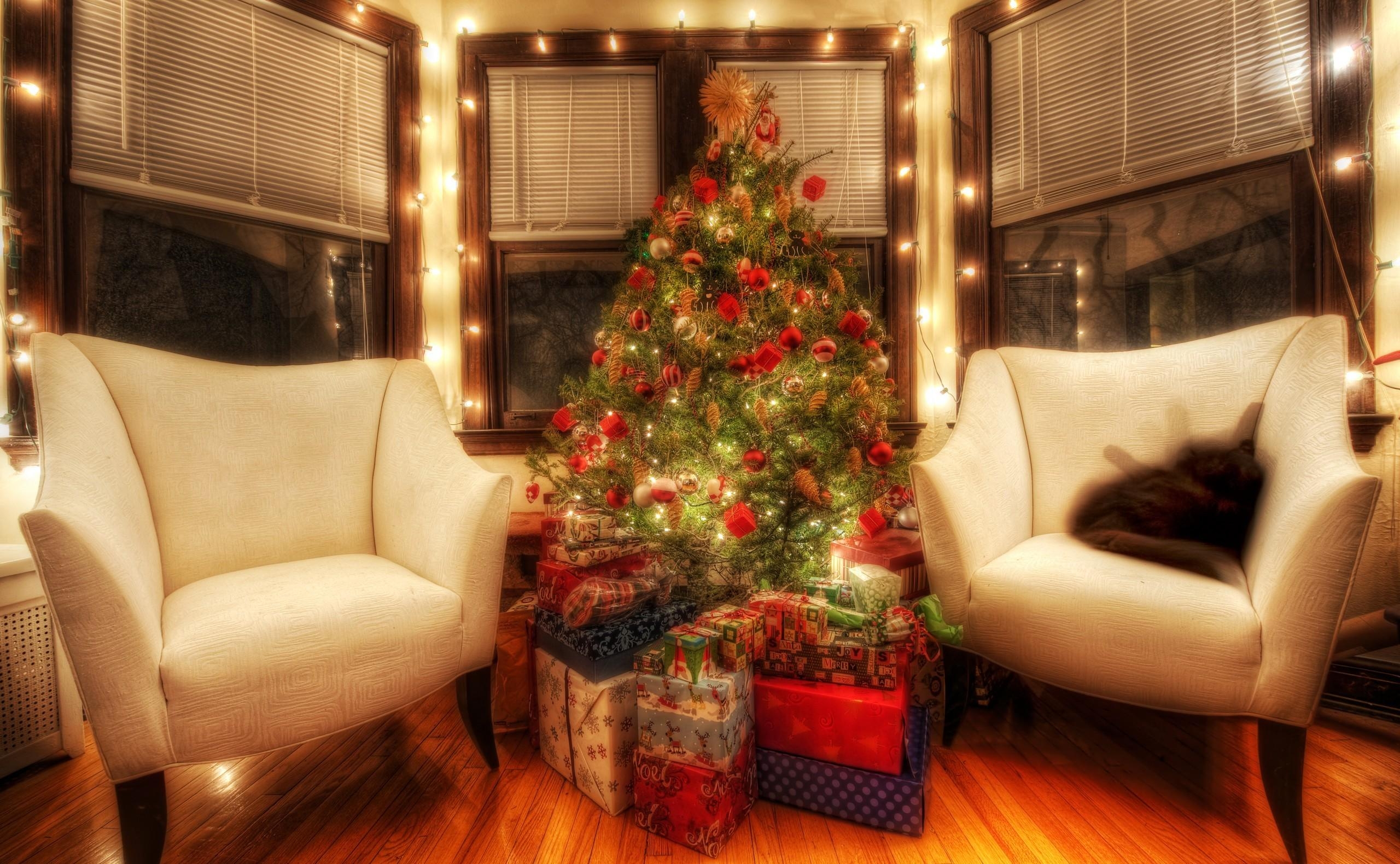 無料モバイル壁紙クリスマスツリー, 祝日, 椅子, アームチェア, ギフト, プレゼント, ルーム, 装飾, クリスマス, 部屋をダウンロードします。