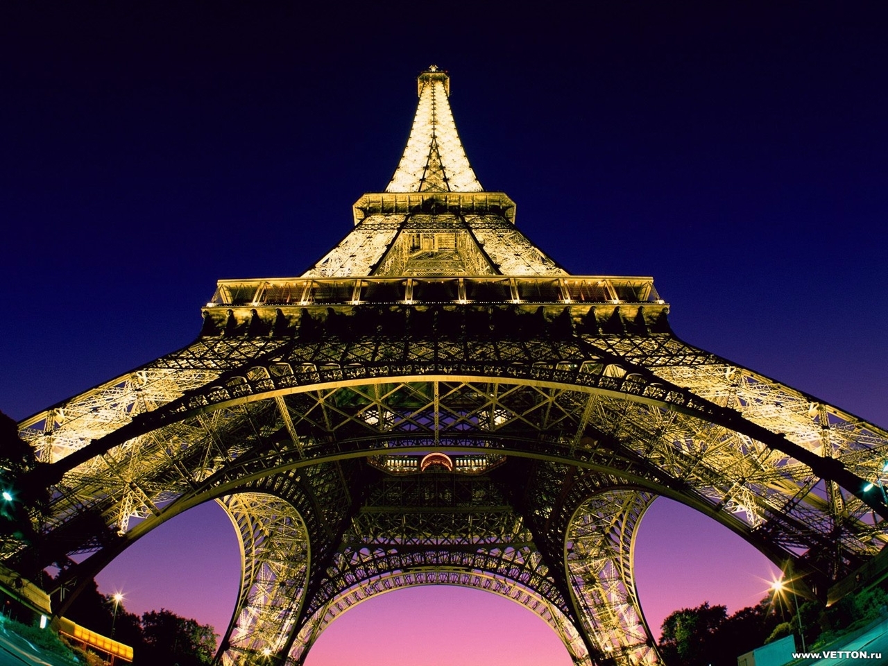 手機的4268屏保和壁紙艾菲尔铁塔。 免費下載 景观, 建筑, 巴黎 圖片