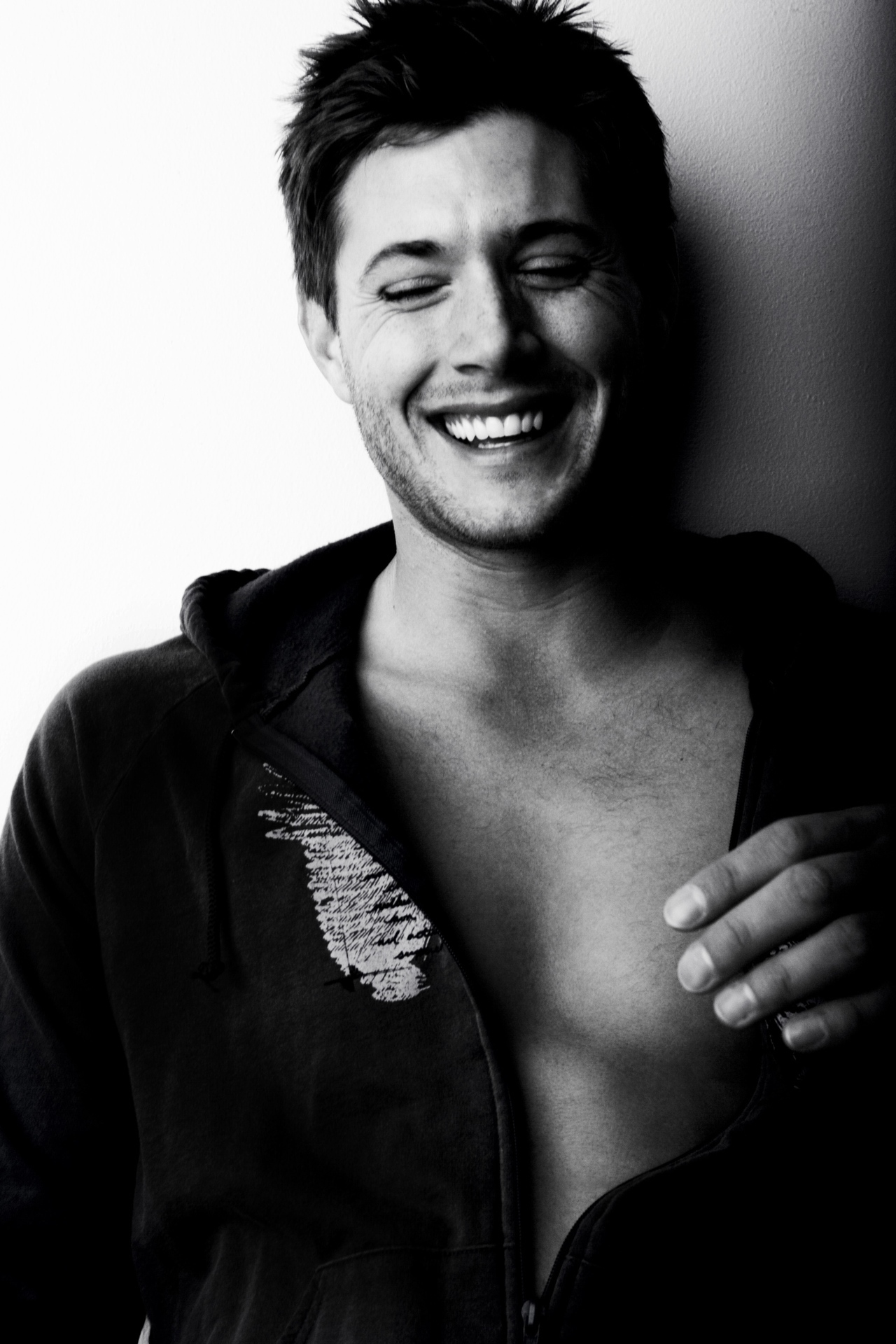 11696 Screensavers and Wallpapers Jensen Ackles for phone. Download jensen ackles, people, actors, men, supernatural, black pictures for free