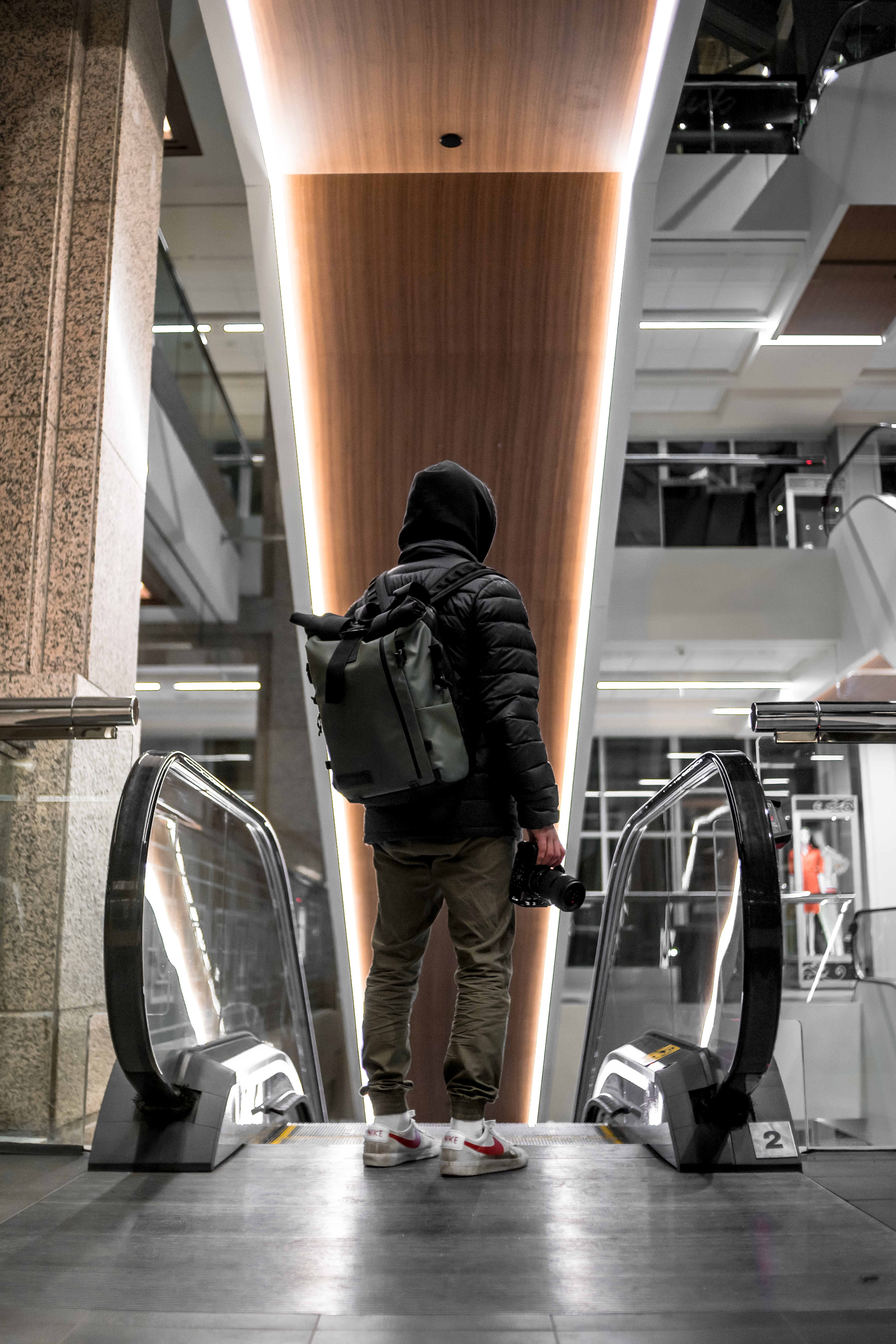 124623 Screensavers and Wallpapers Hood for phone. Download miscellanea, miscellaneous, photographer, hood, escalator pictures for free