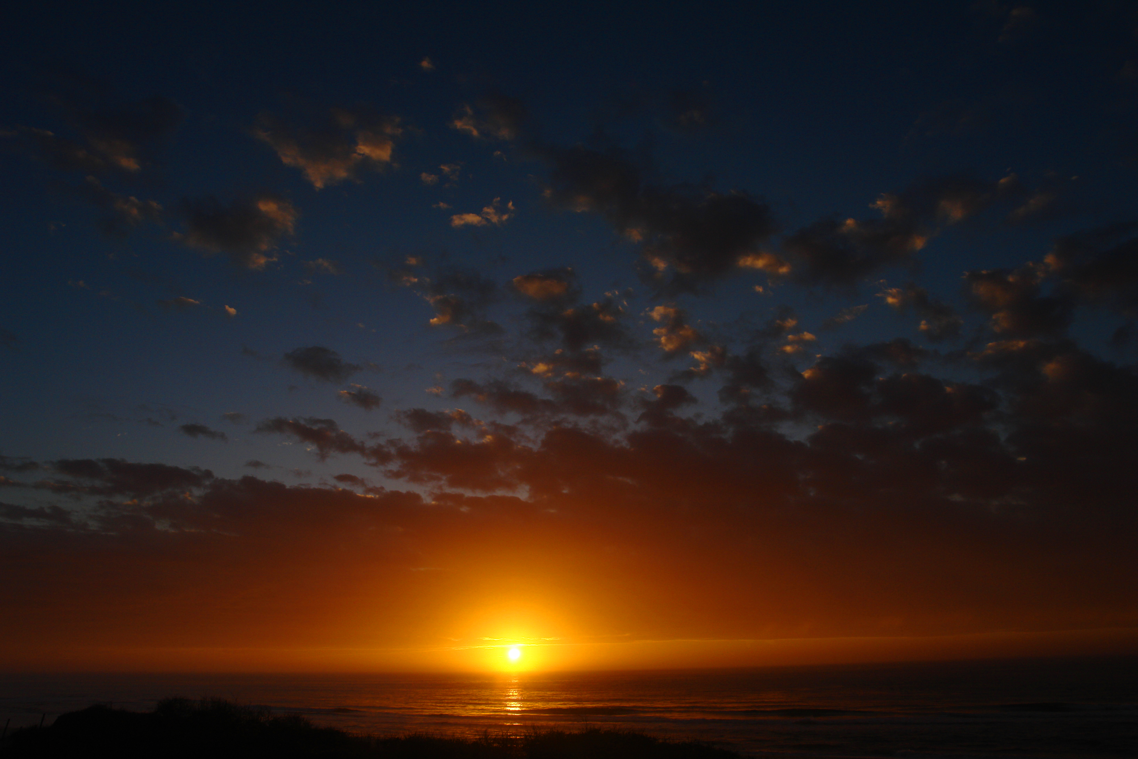 dawn, nature, sky, sea, clouds, horizon phone background