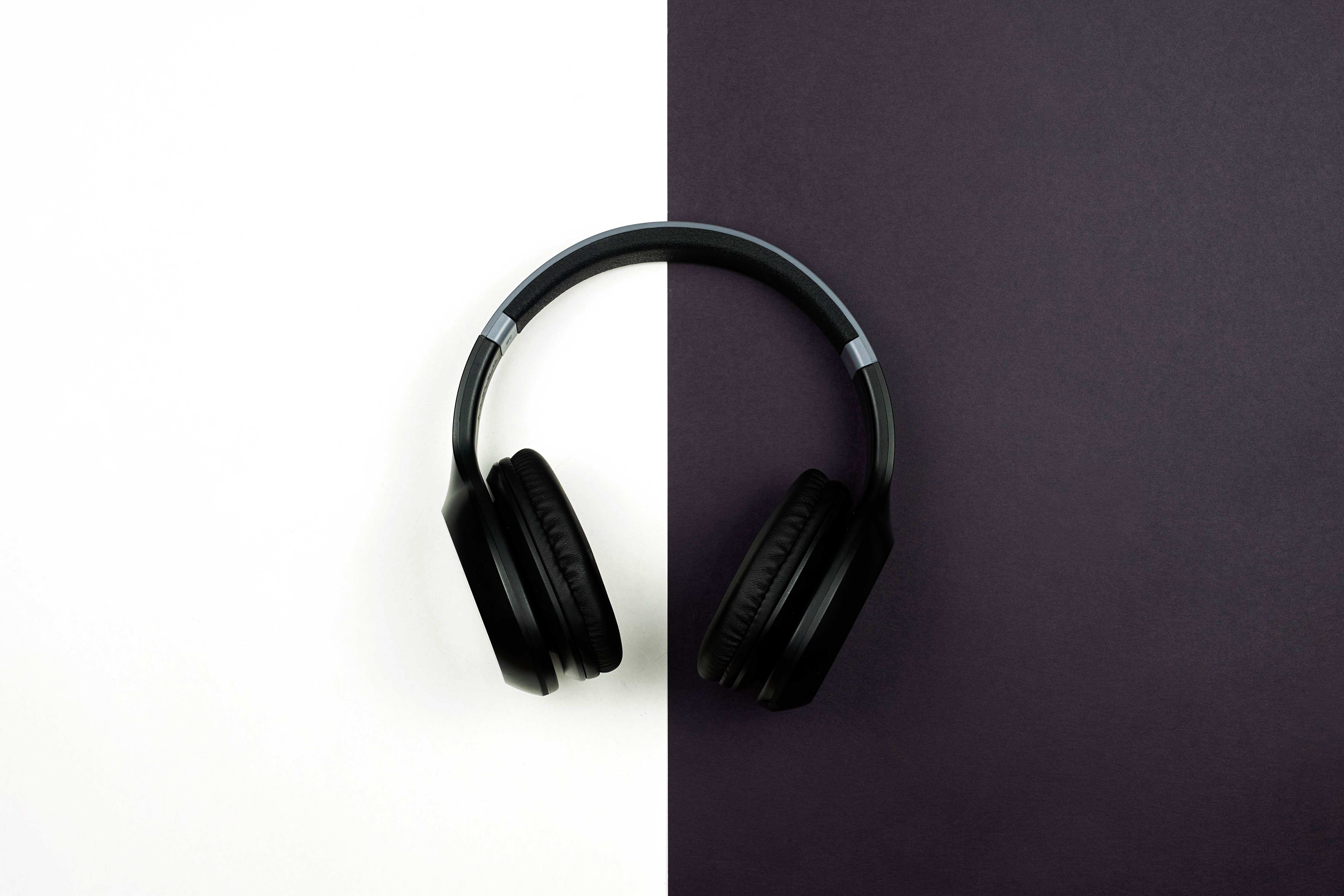 headphones, music, black, white, bw, chb wallpapers for tablet