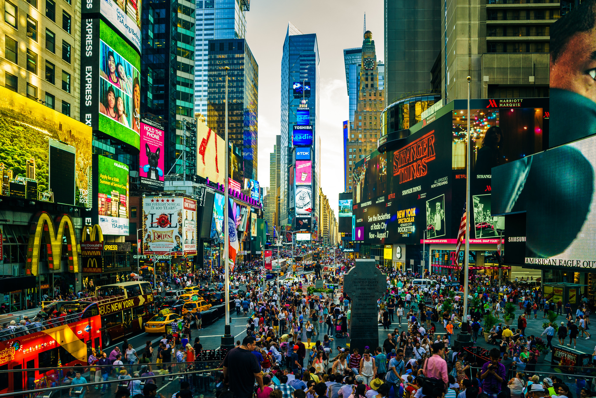 Popular Times Square Image for Phone