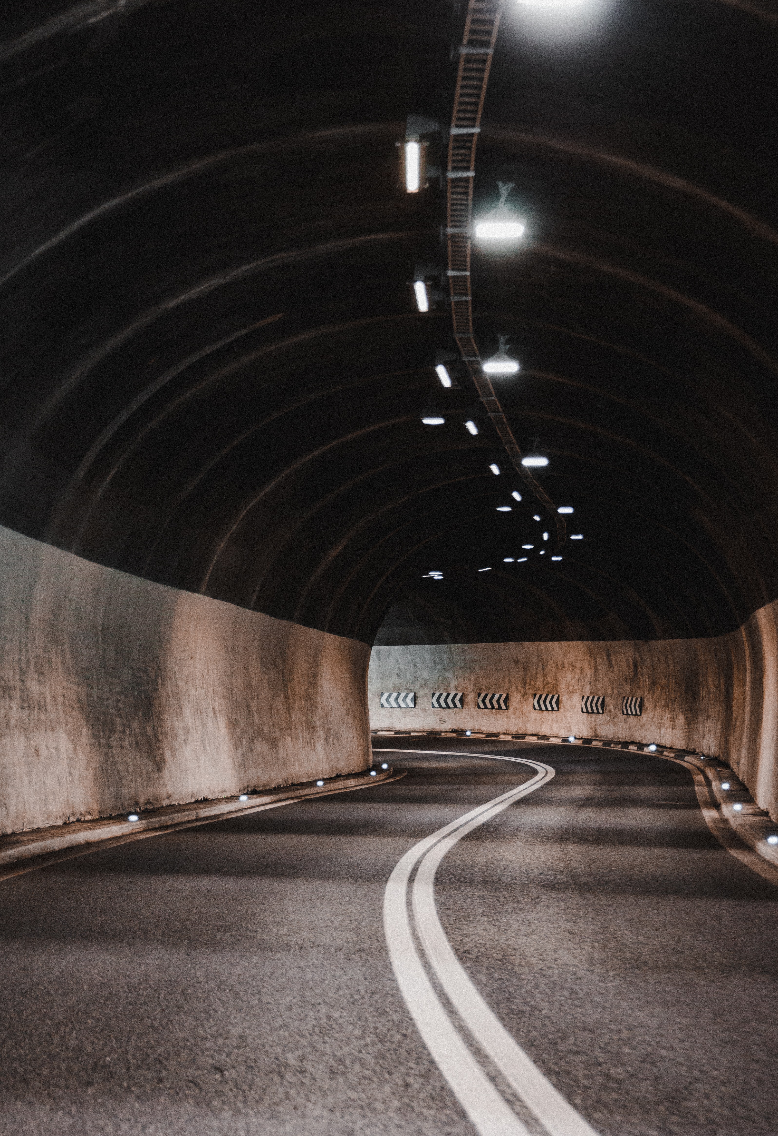 desktop and mobile tunnel, road, markup, illumination