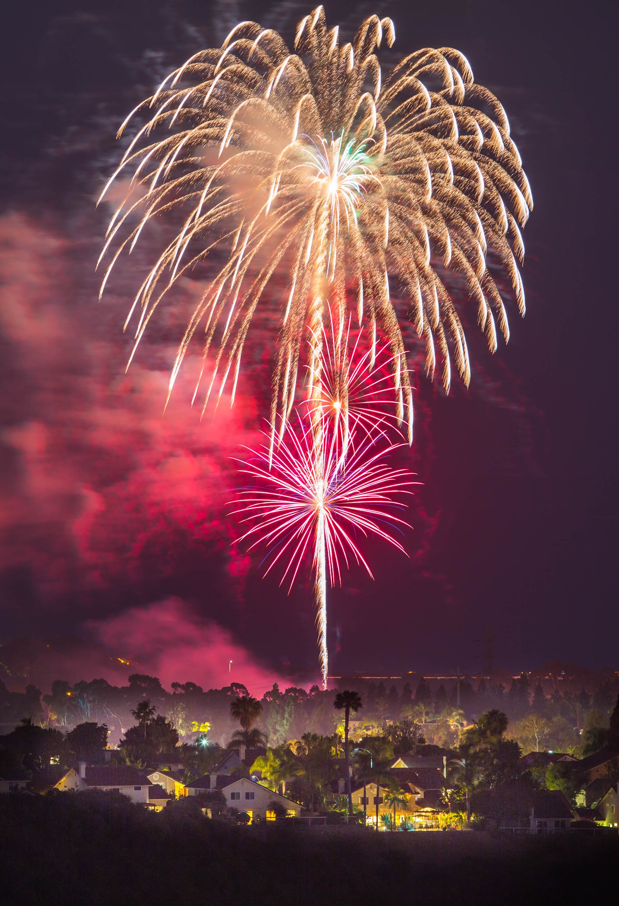 Phone Wallpaper (No watermarks) united states, holidays, building, fireworks