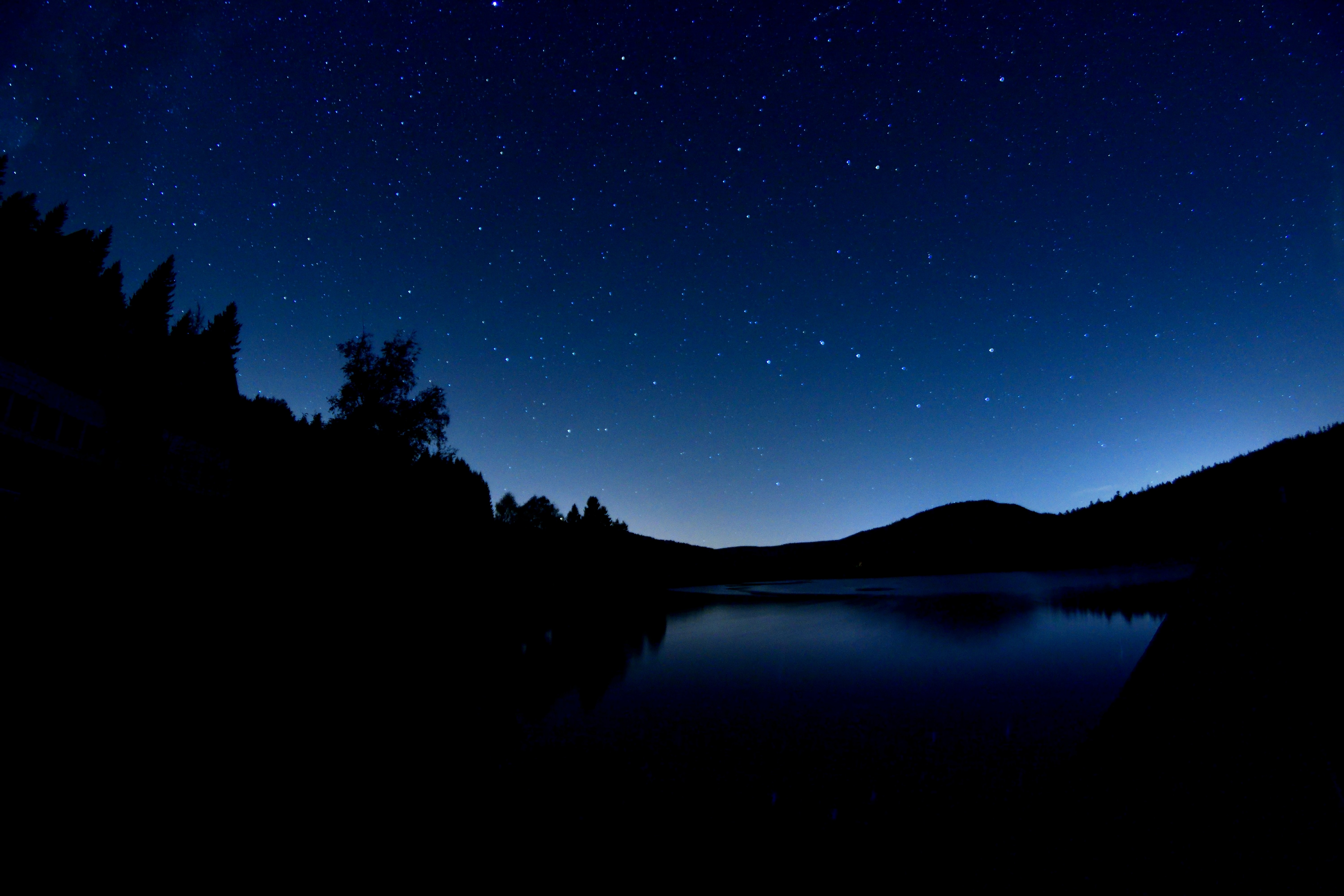 132050 descargar fondo de pantalla cielo estrellado, paisaje, noche, lago, oscuro: protectores de pantalla e imágenes gratis