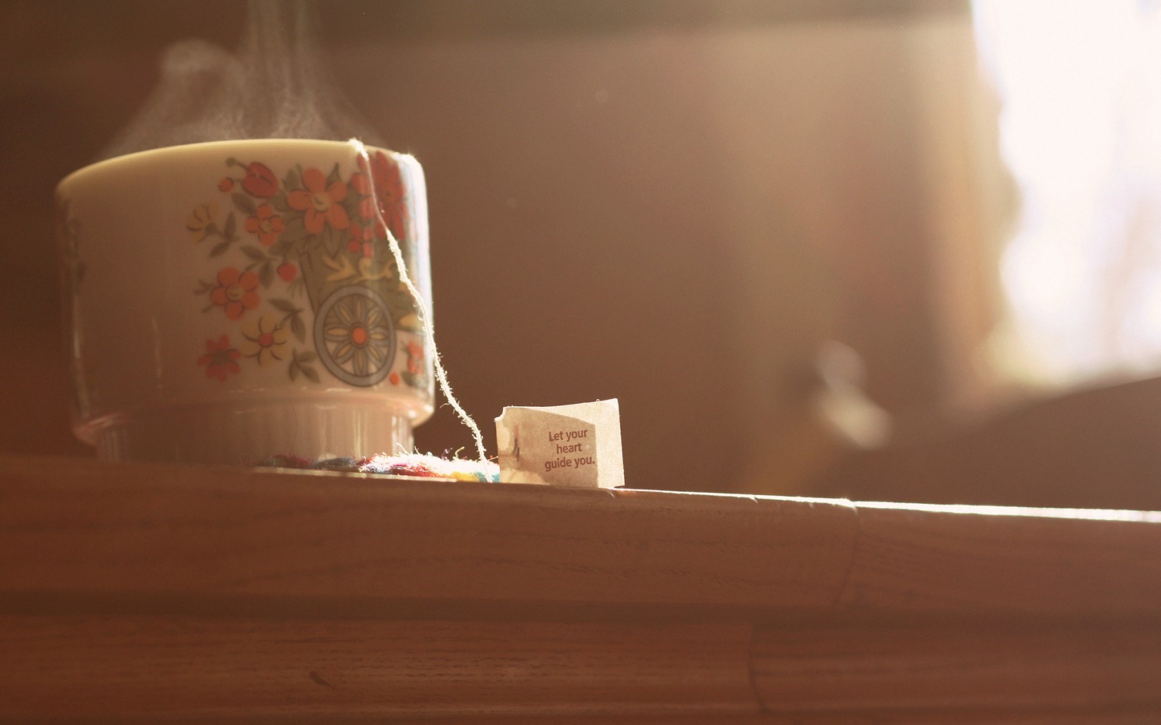 Кружка чая на столе Эстетика