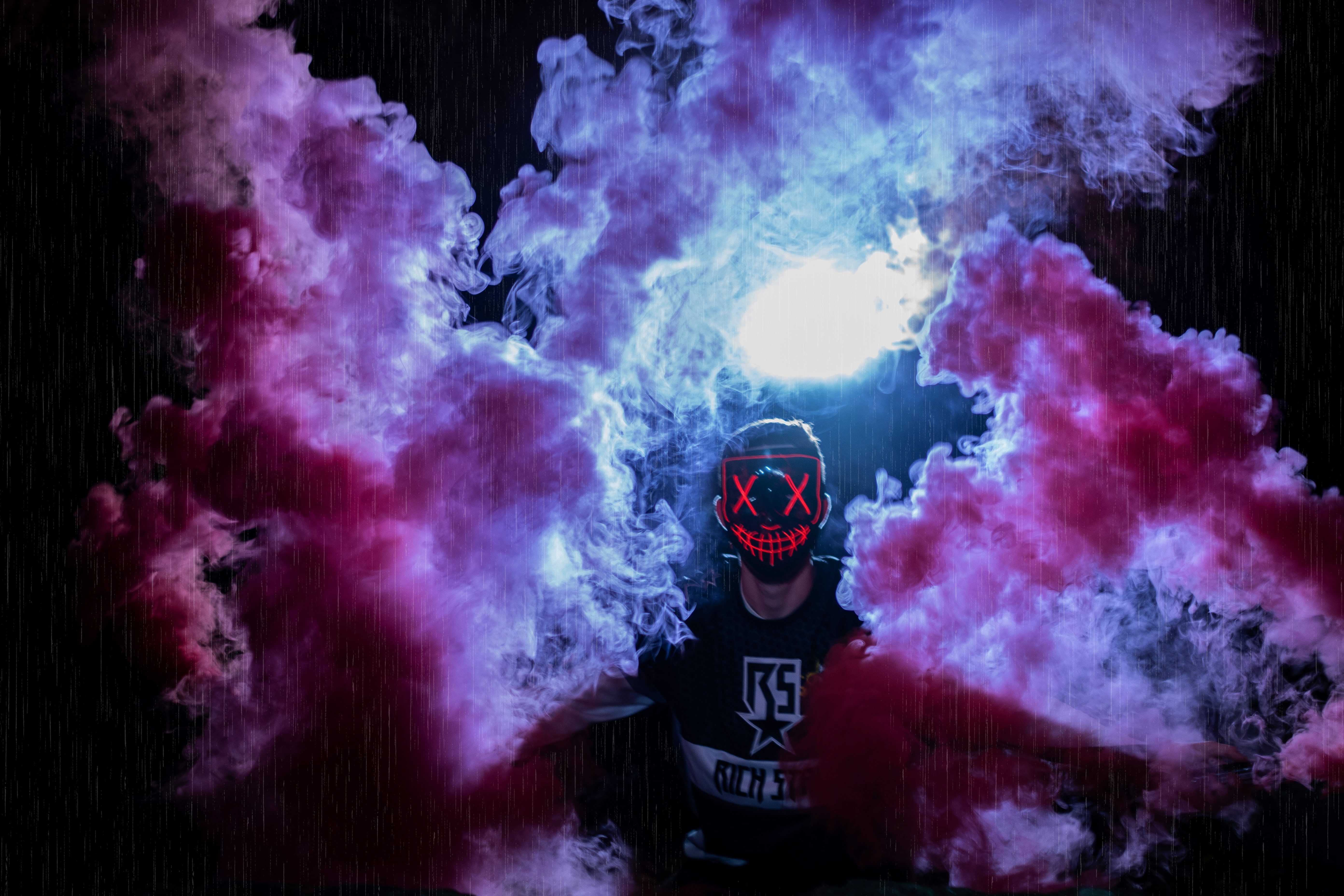 93525 скачать обои маска, человек, аноним, цветной дым, темные - заставки и картинки бесплатно