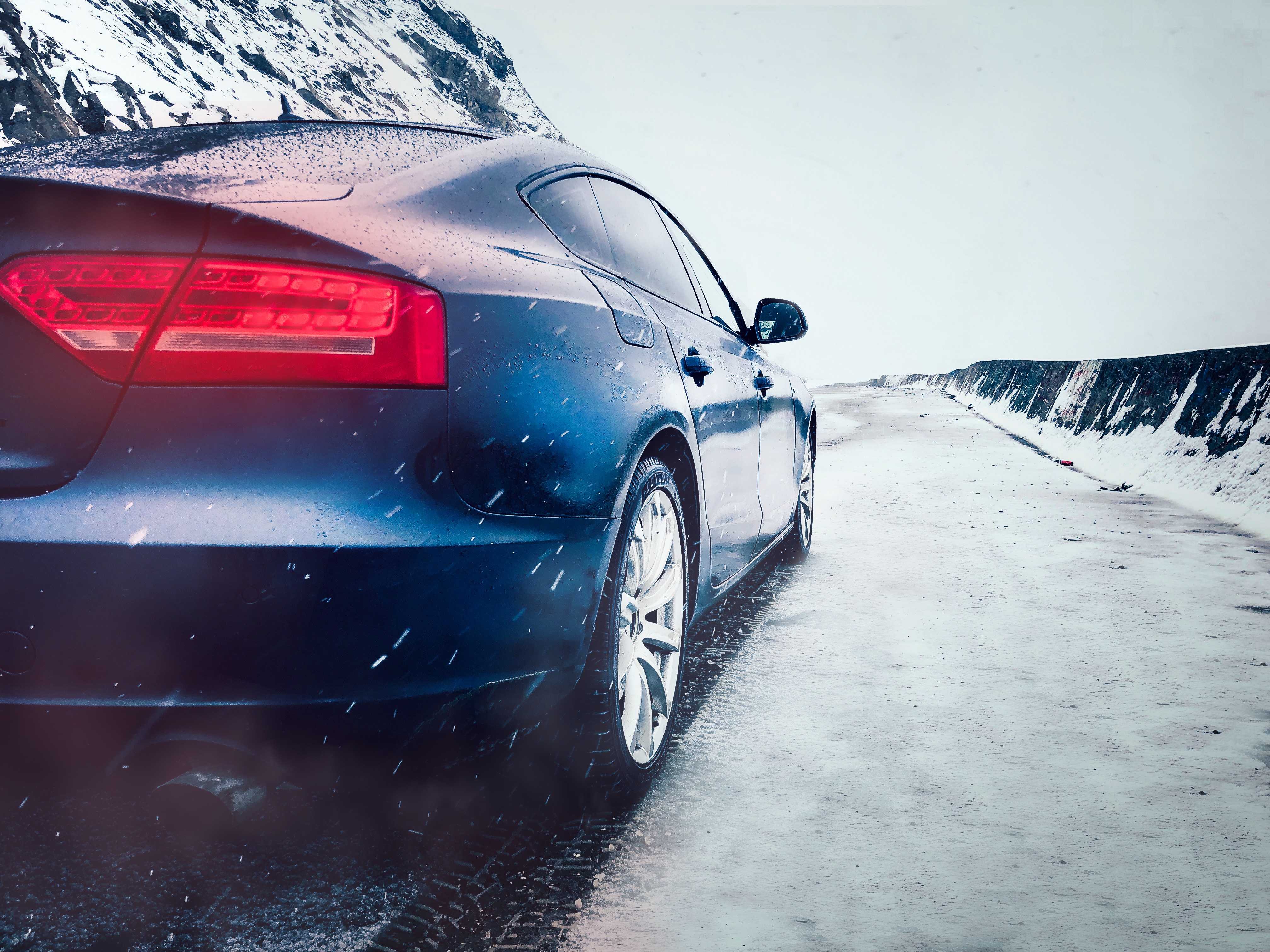 Laden Sie das Auto, Schnee, Cars, Wagen, Bewegung, Der Verkehr, Scheinwerfer-Bild kostenlos auf Ihren PC-Desktop herunter