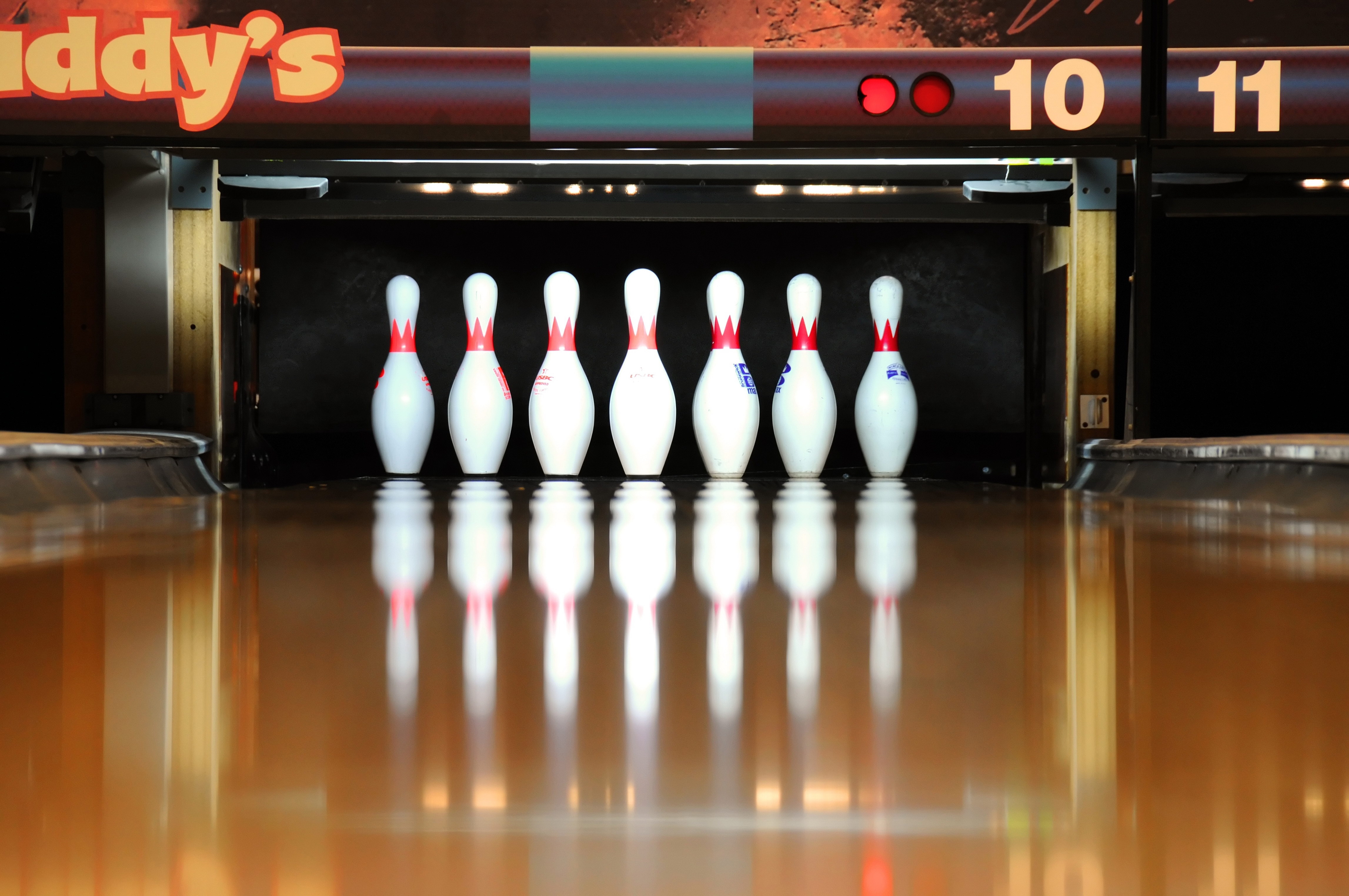 57862 Bild herunterladen sport, reflexion, bowling, kegeln - Hintergrundbilder und Bildschirmschoner kostenlos