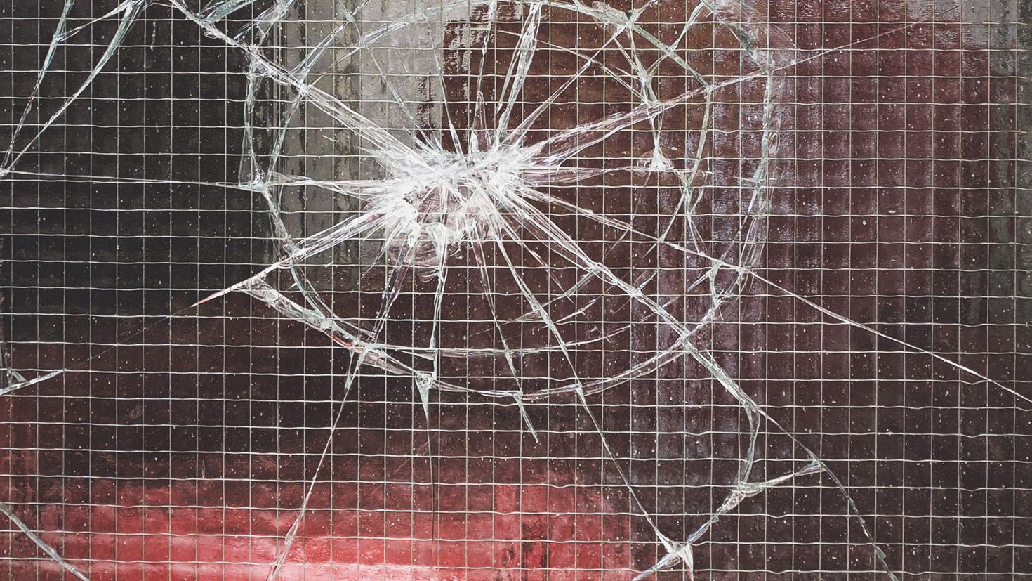 Трещина 2. Разбитое стекло. Треснутое стекло. Армированное стекло разбитое. Текстура разбитого стекла.