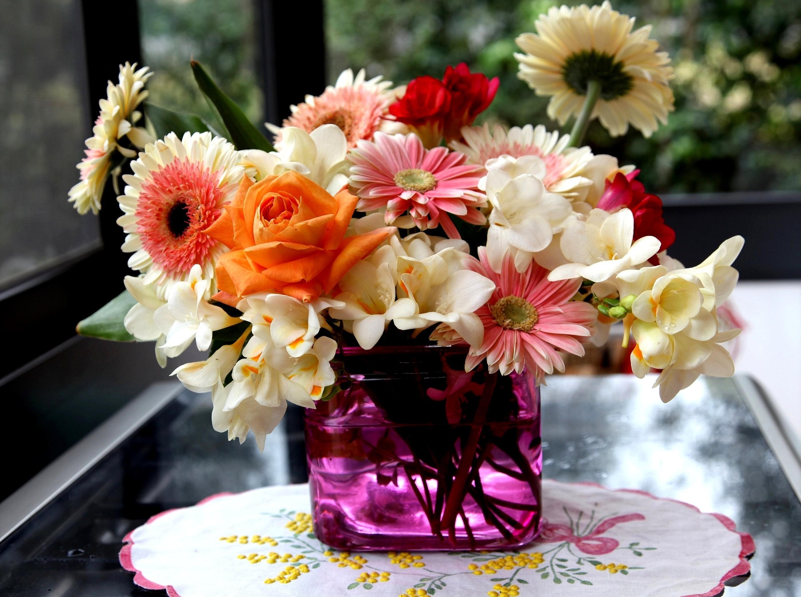 bouquet, flowers, roses, gerberas, vase, composition, freesia 5K
