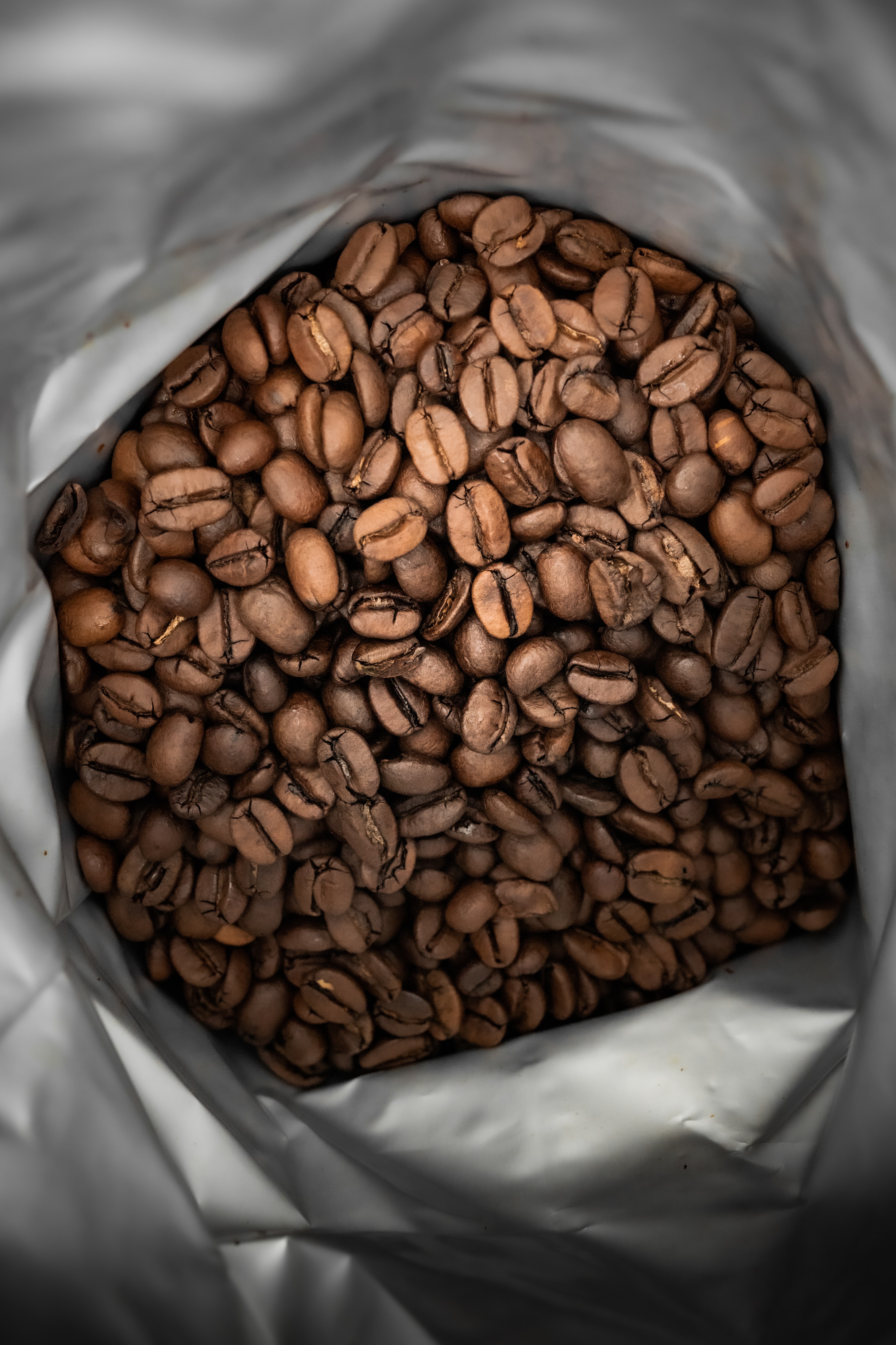 55109 Bild herunterladen lebensmittel, coffee, korn, braun, getreide, kaffeebohnen - Hintergrundbilder und Bildschirmschoner kostenlos