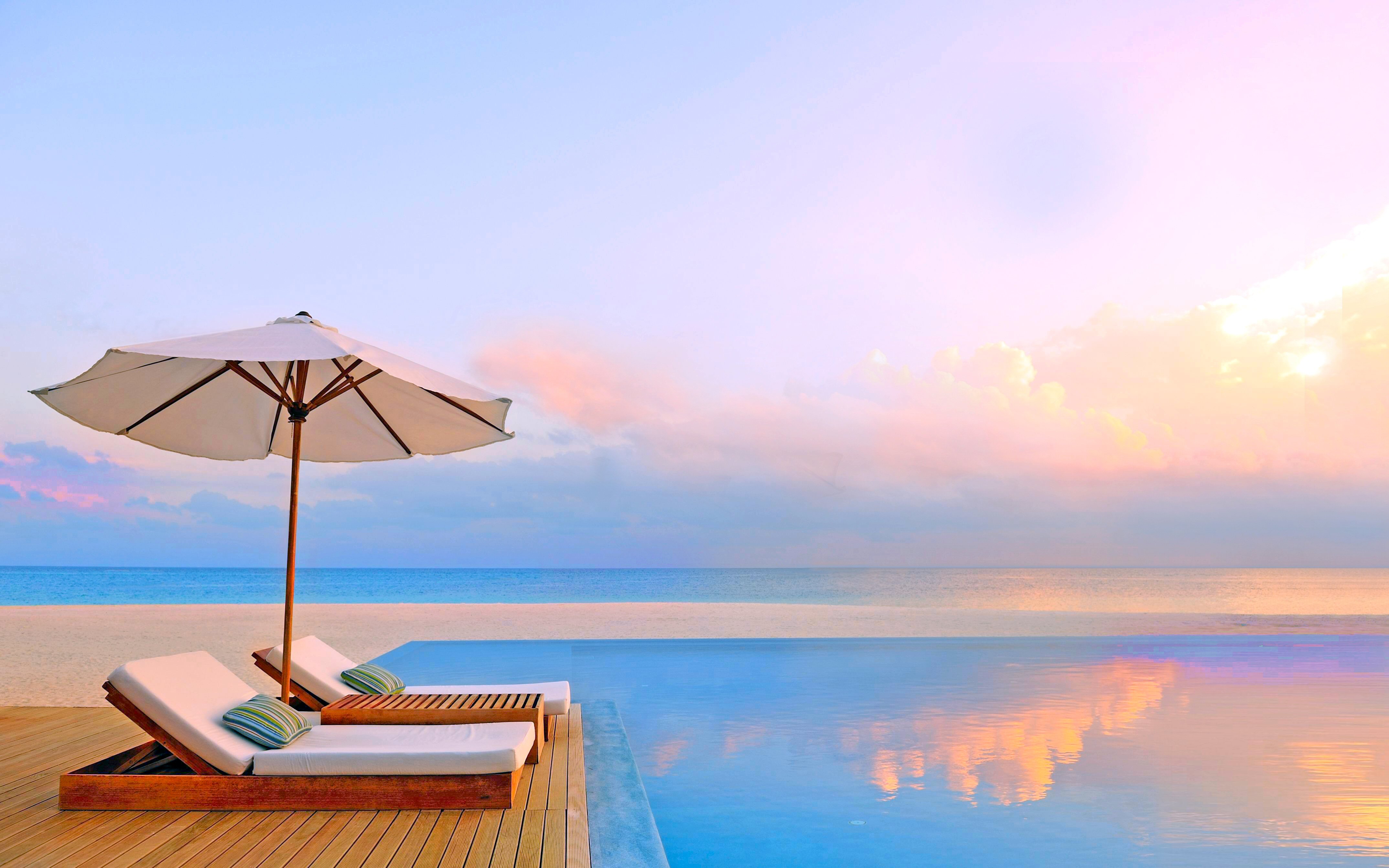Free HD tropical, horizon, pool, umbrella Reflection