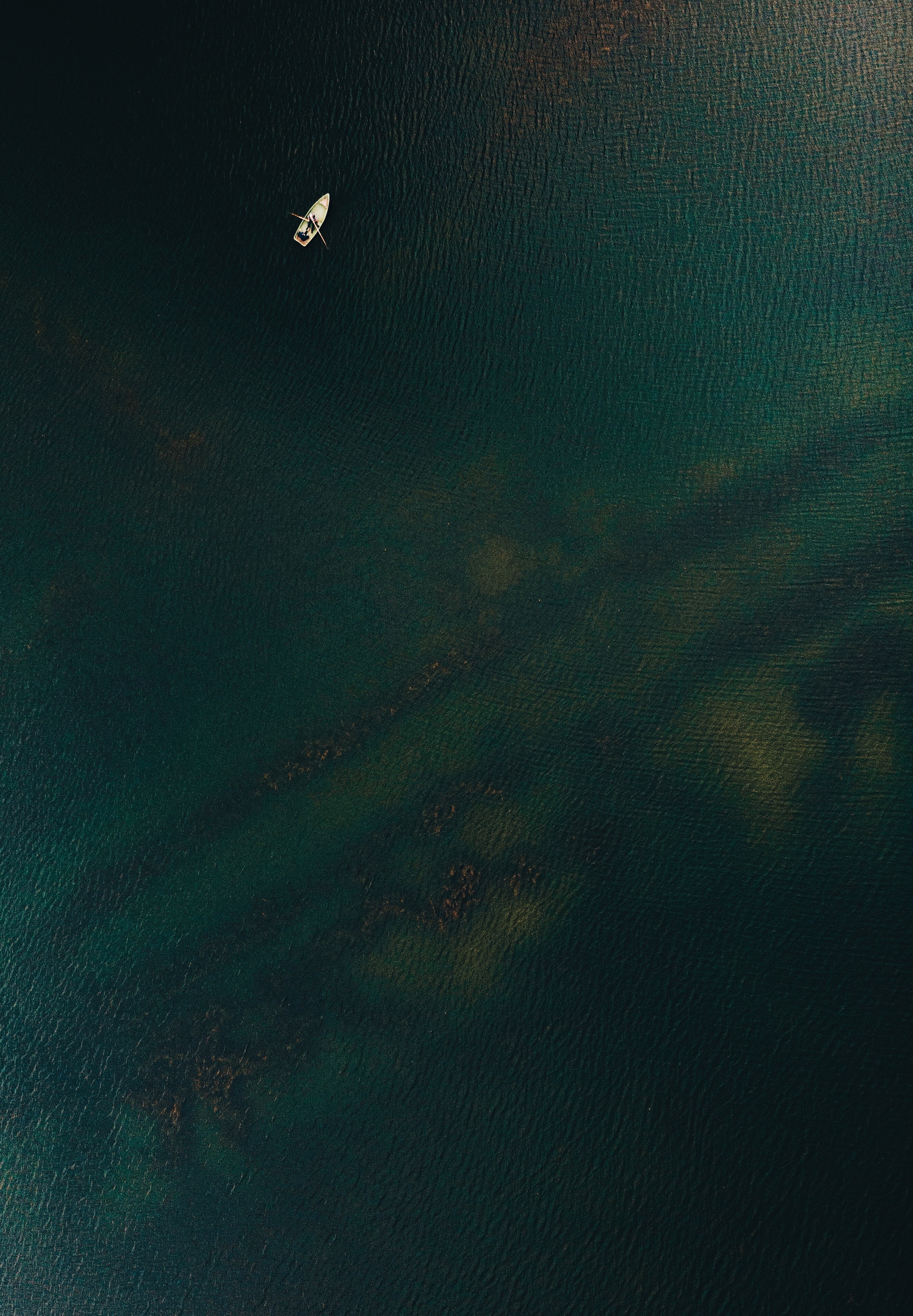 147458 download wallpaper water, sea, view from above, ripples, ripple, minimalism, boat screensavers and pictures for free