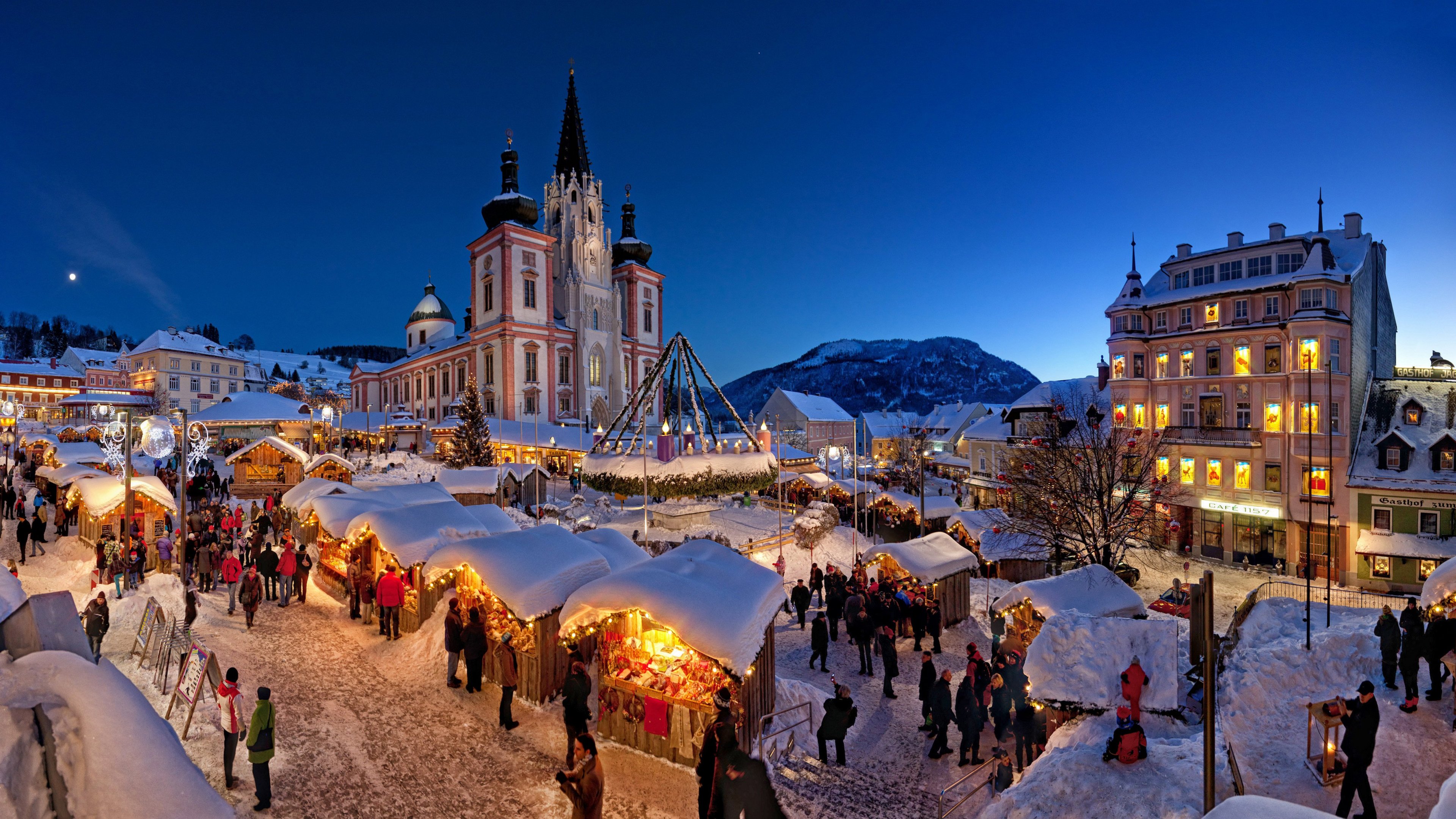 snow, decoration, market, people, night, square, light, christmas, holiday, building, city QHD