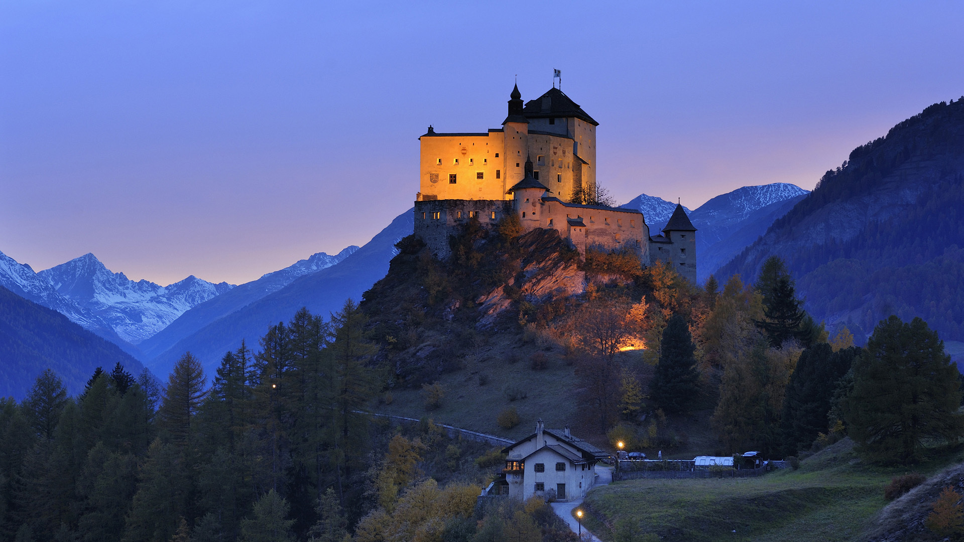 Швейцарские Альпы замок