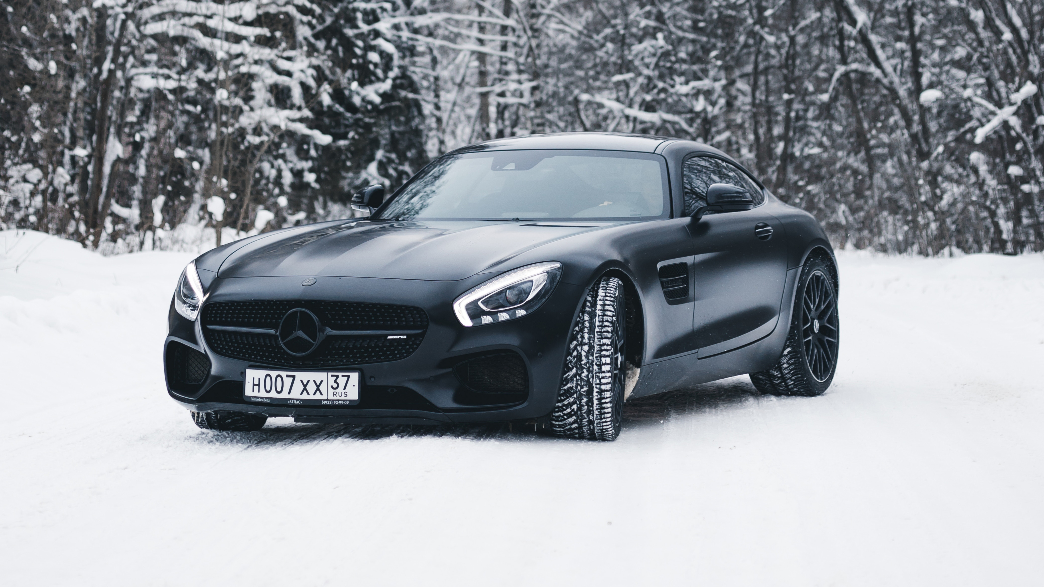 Mercedes-Benz AMG черный зима