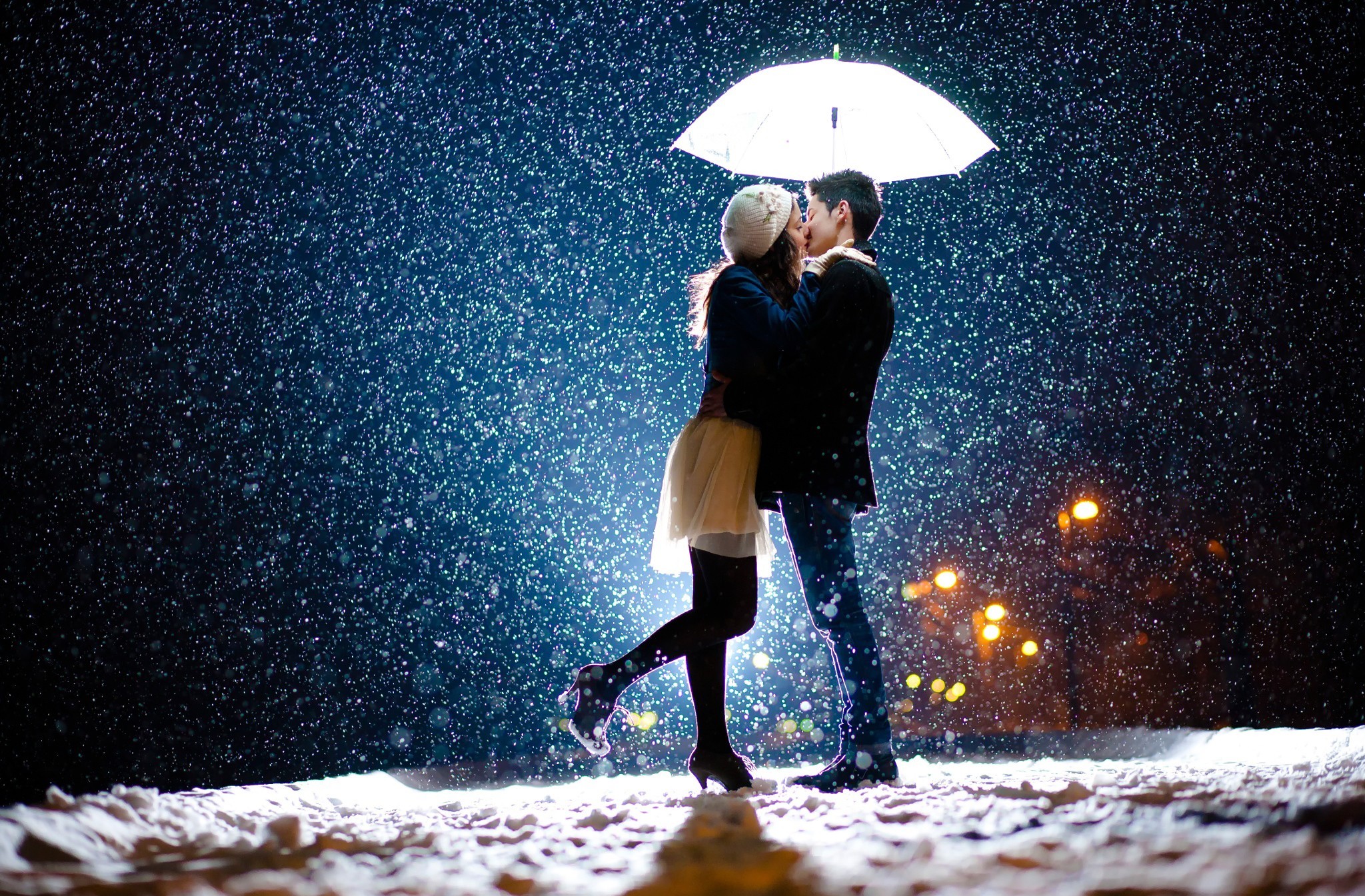 love, kiss, snowfall, women, evening, mood, street, umbrella Full HD