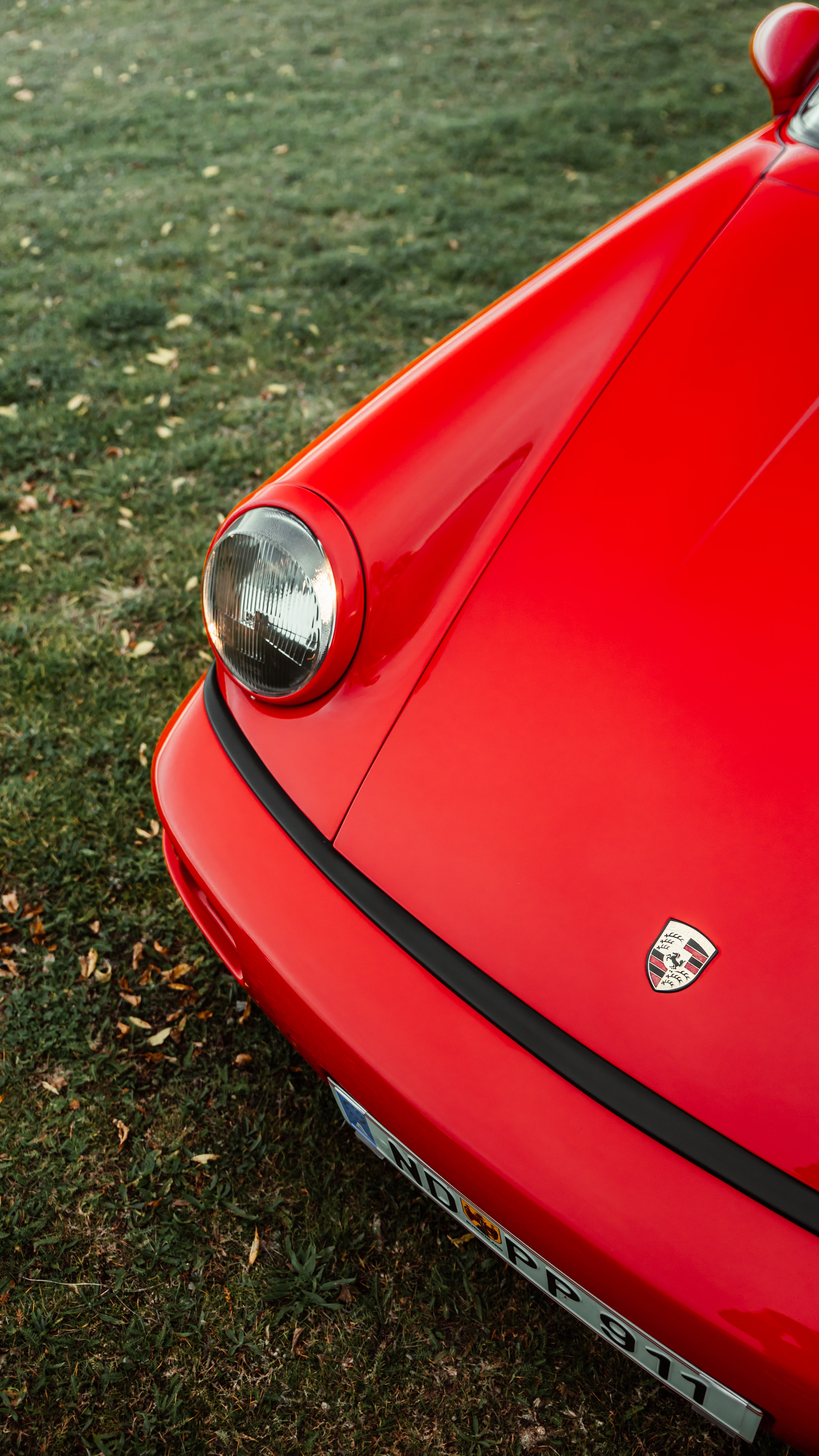 150526 Bildschirmschoner und Hintergrundbilder Porsche 911 auf Ihrem Telefon. Laden Sie auto, porsche, cars, rot, wagen, scheinwerfer, porsche 911 Bilder kostenlos herunter